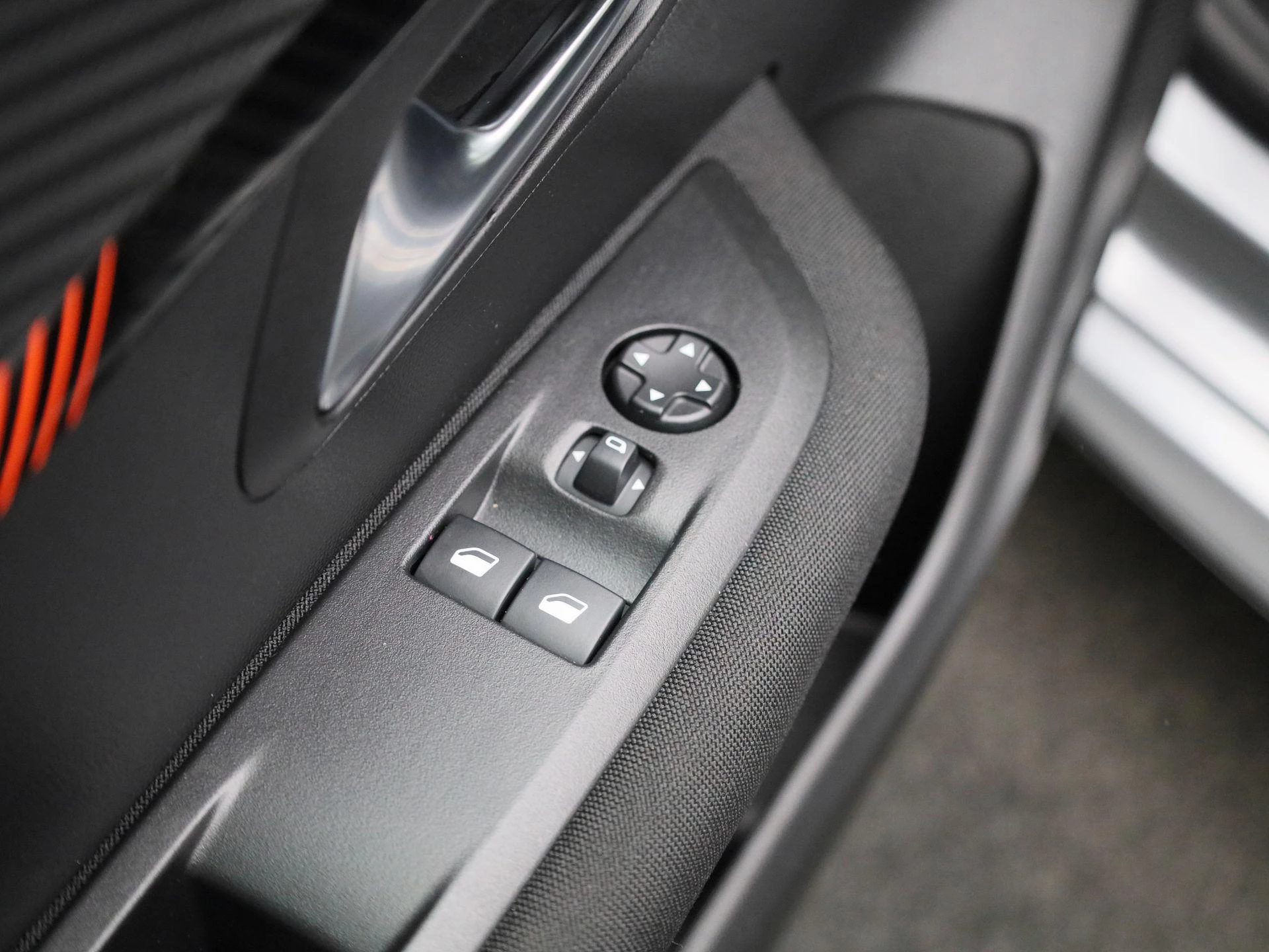 Peugeot-208-image-22