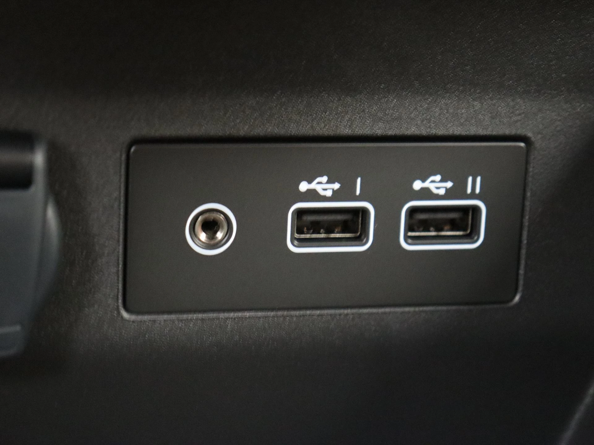 Renault-Clio-image-23