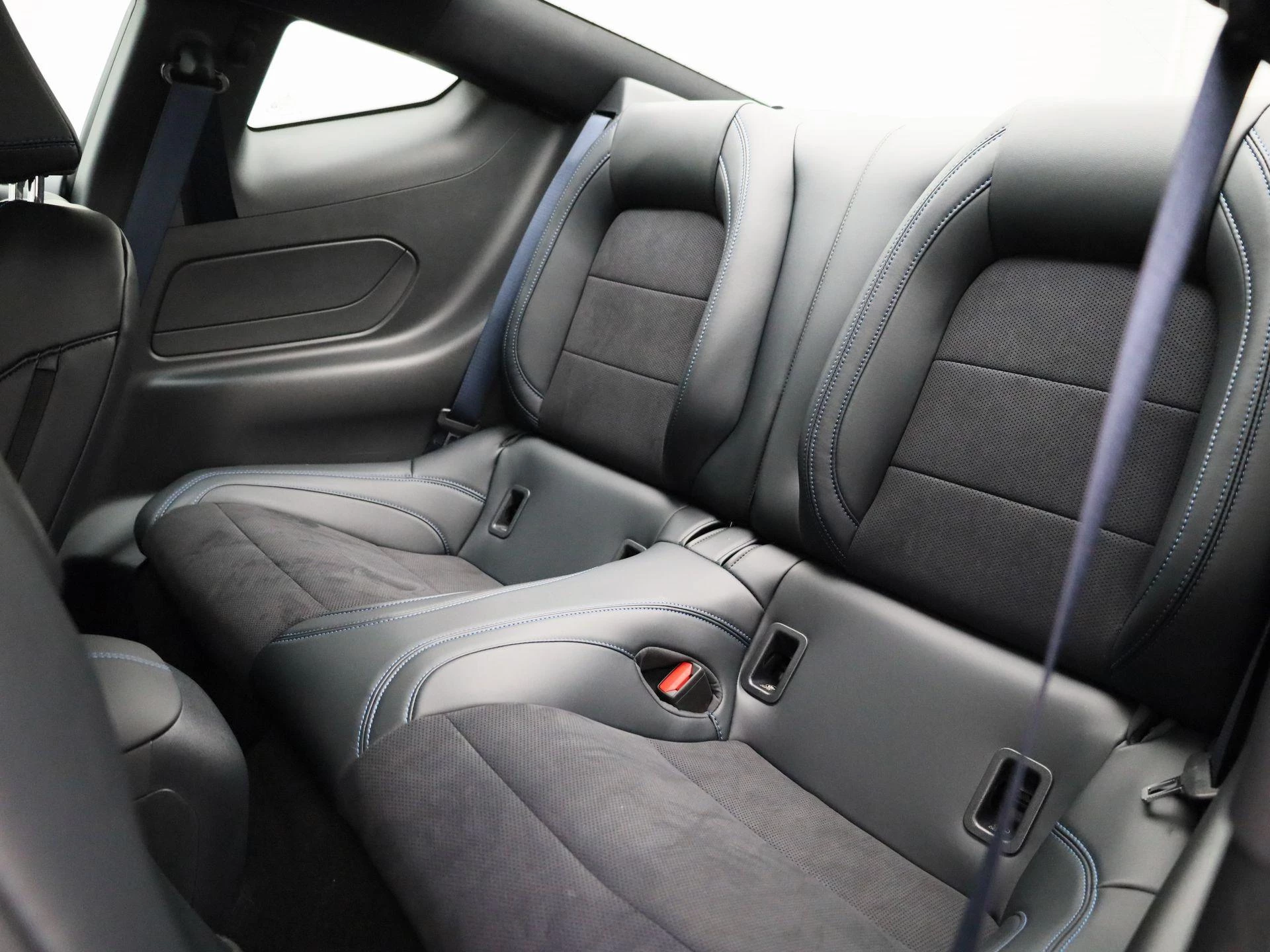 Ford Mustang 5.0i V8 Aut. Dark Horse