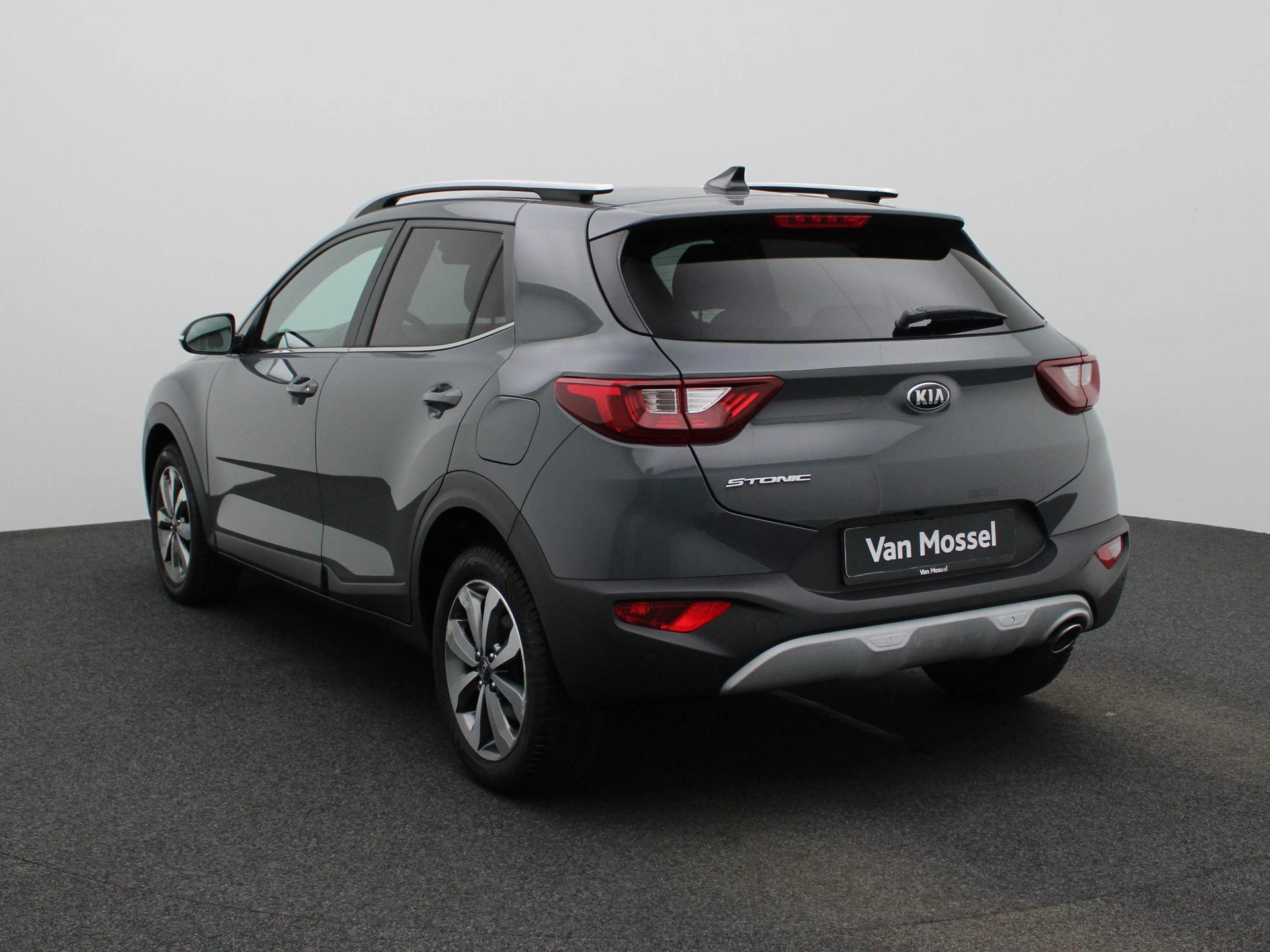 Kia-Stonic-image-1