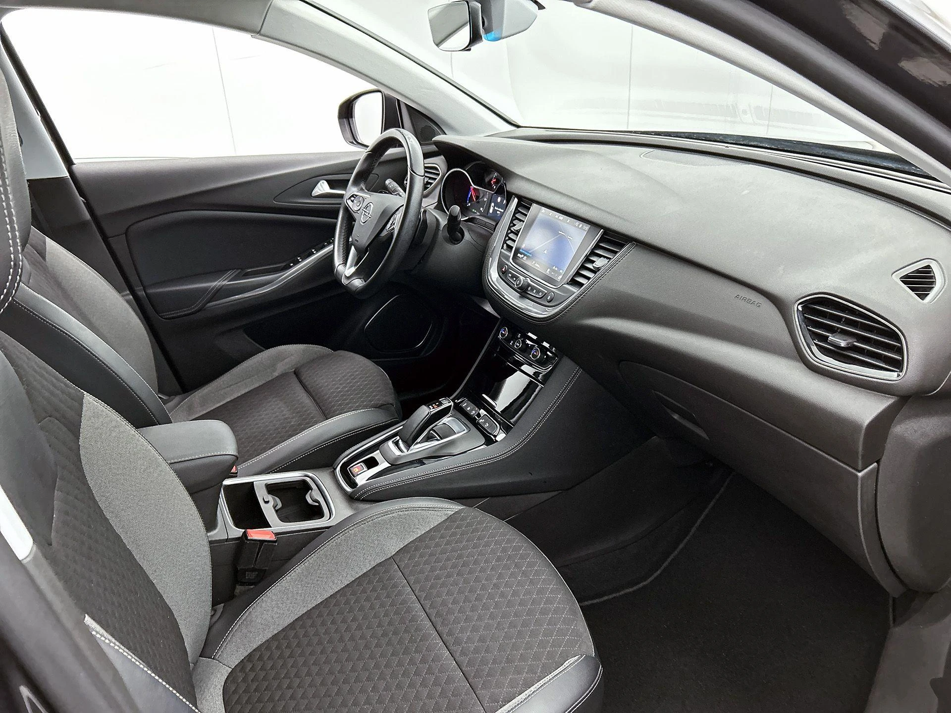 Opel-Grandland X-image-19
