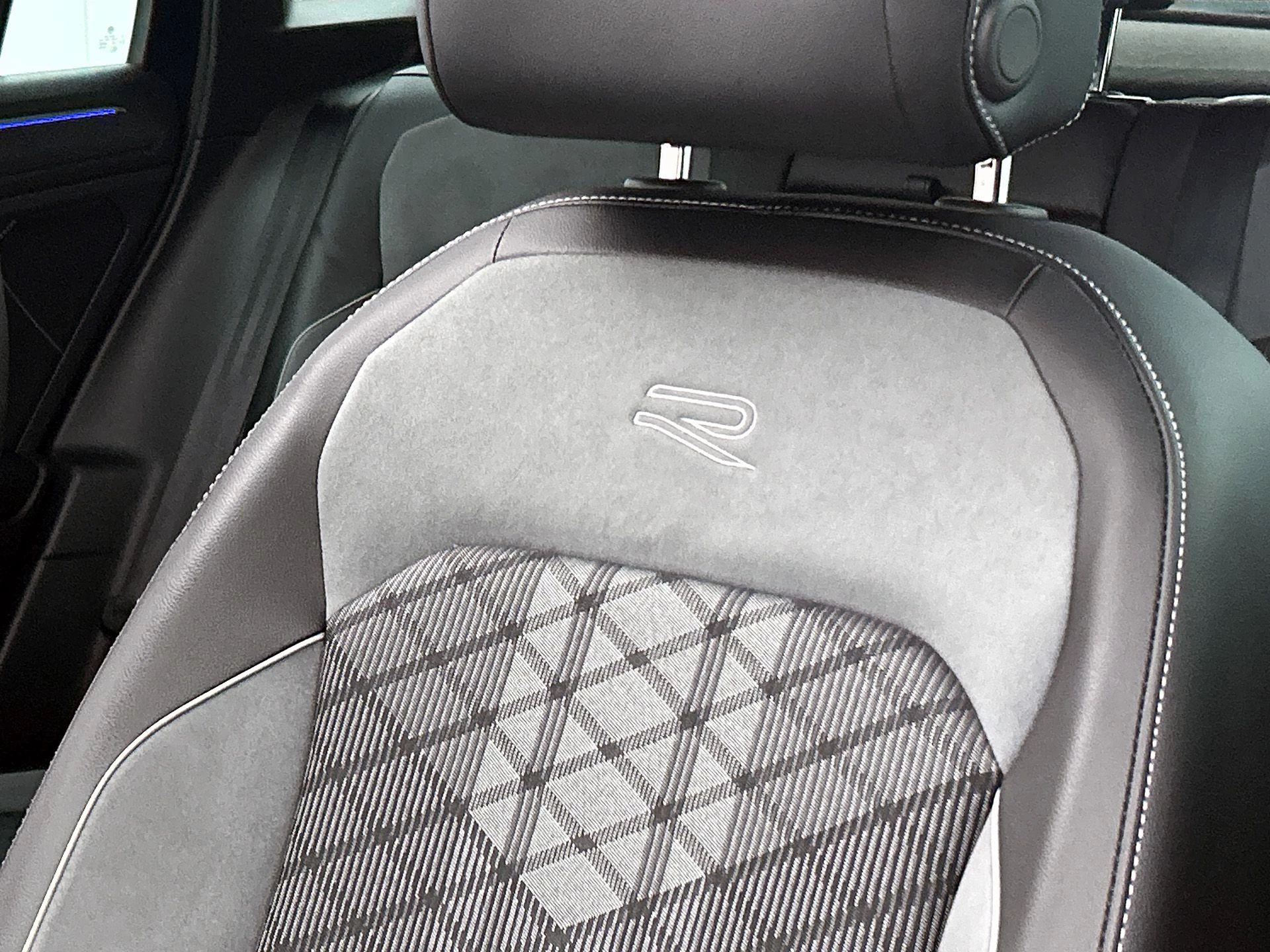 Volkswagen-Tiguan-image-15