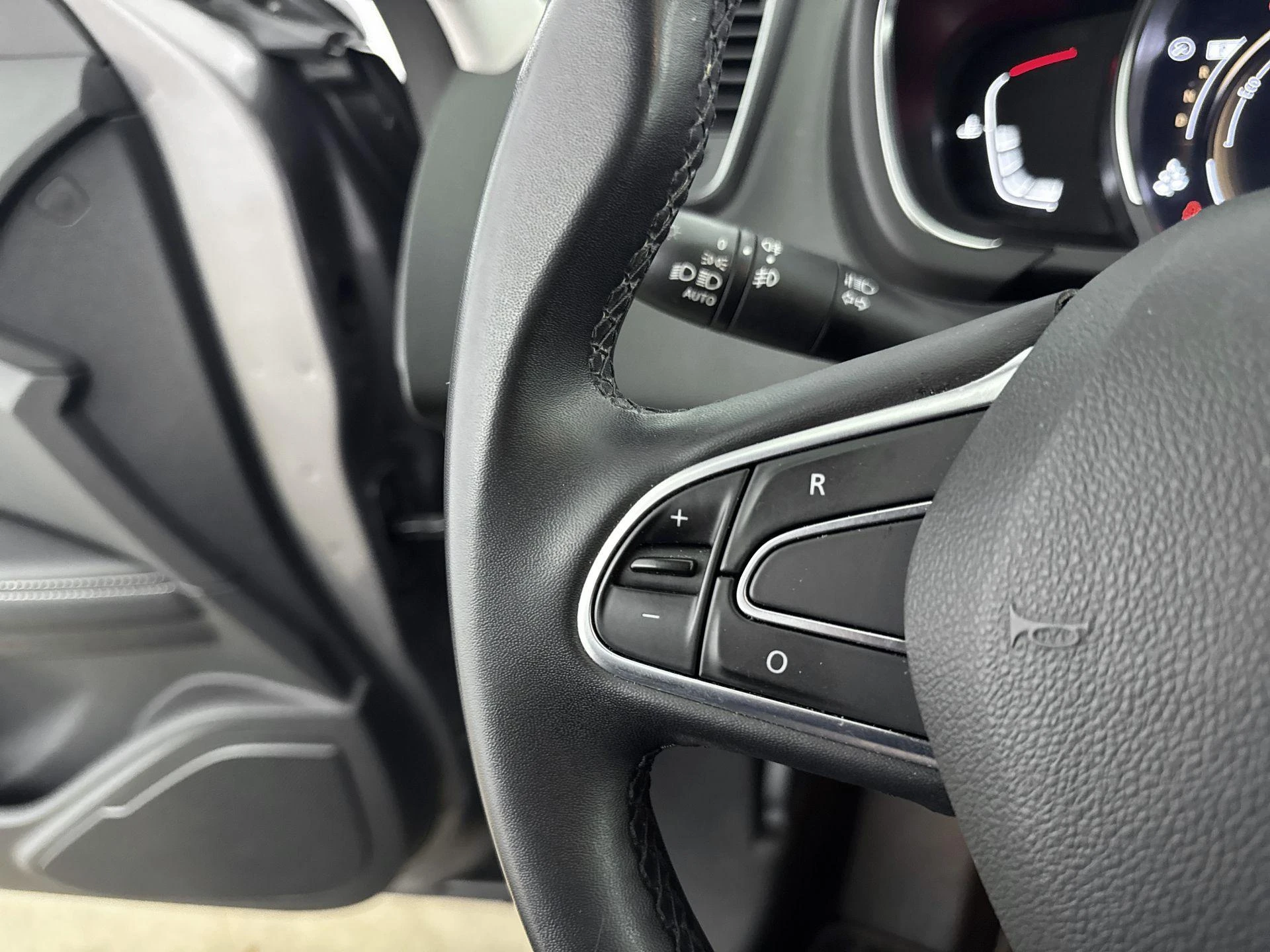 Renault-Scénic-image-5