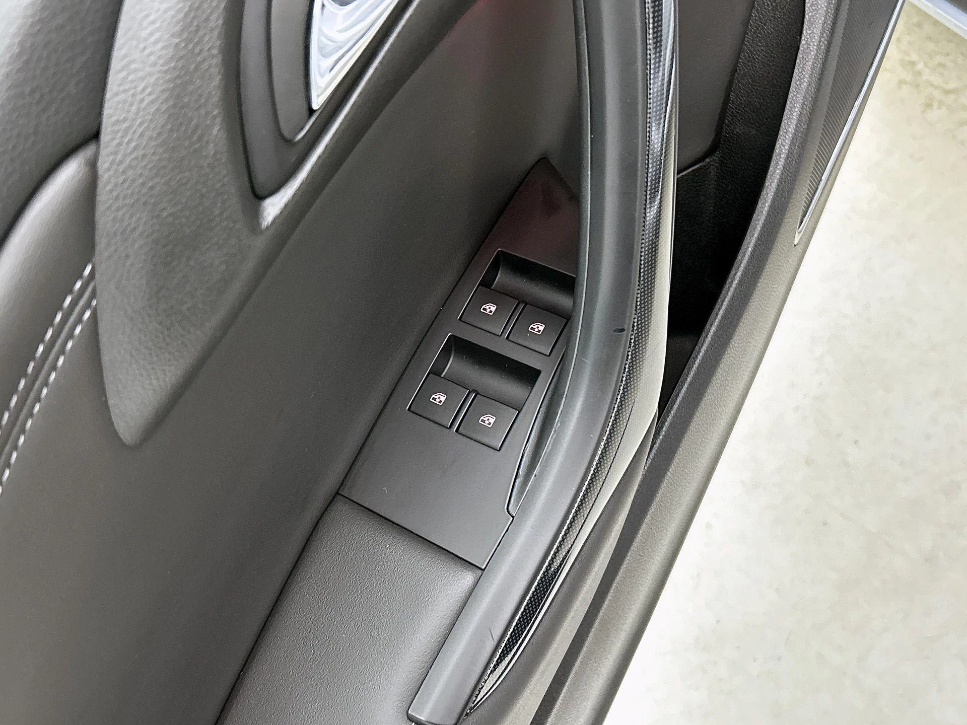 Opel-Cascada-image-29