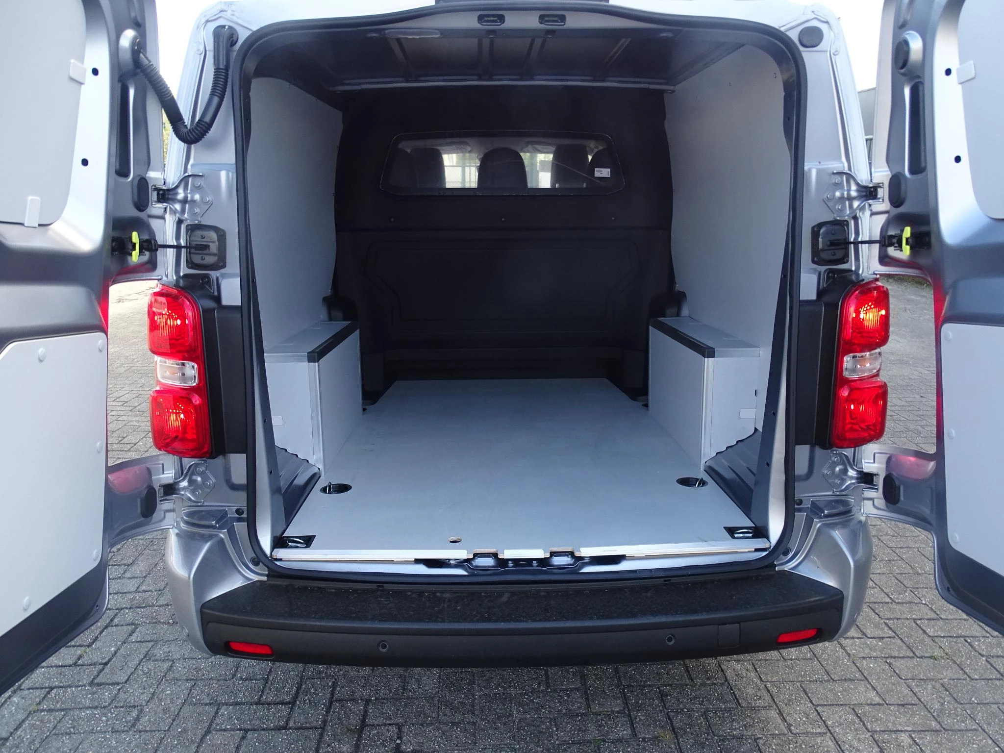 Peugeot Expert Long DC L3 2.2 BlueHDi 180 EAT8