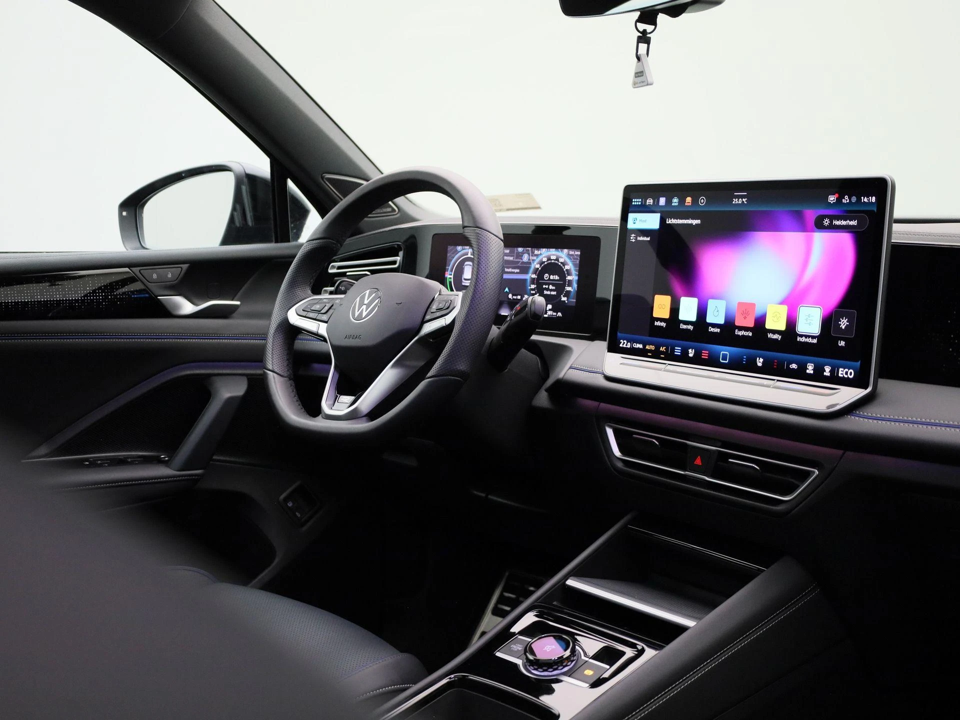 Volkswagen-Tiguan-image-46