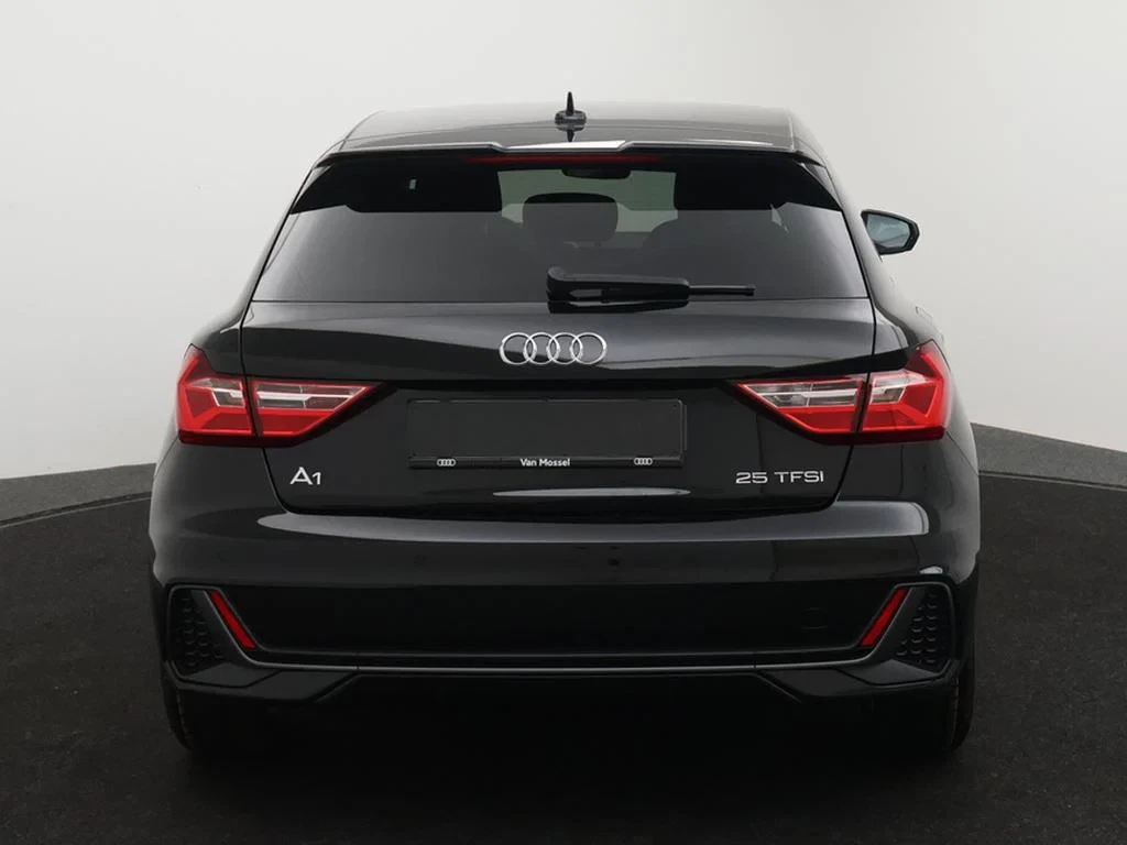 Audi-A1 Sportback-image-6