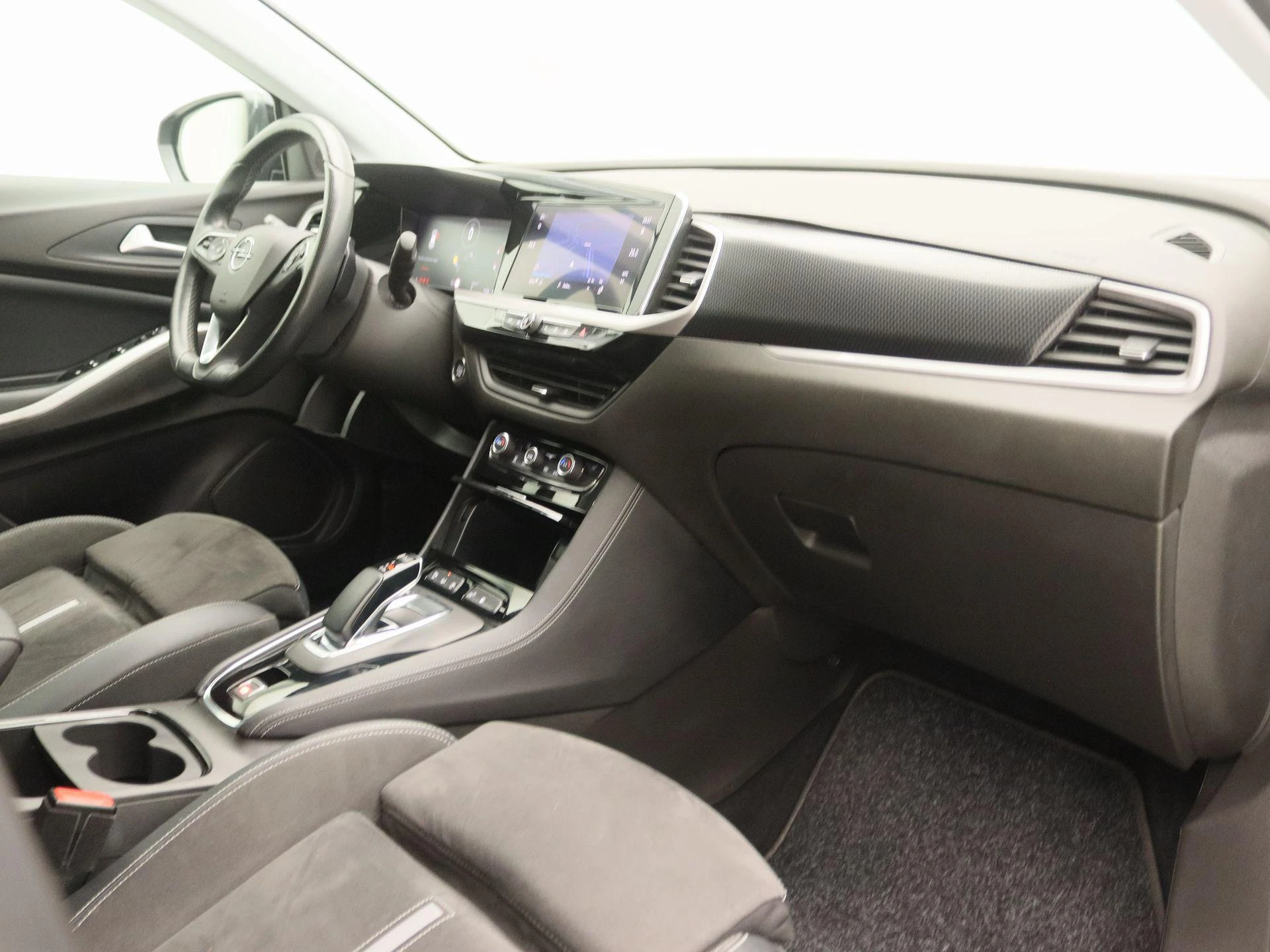 Opel-Grandland-image-23