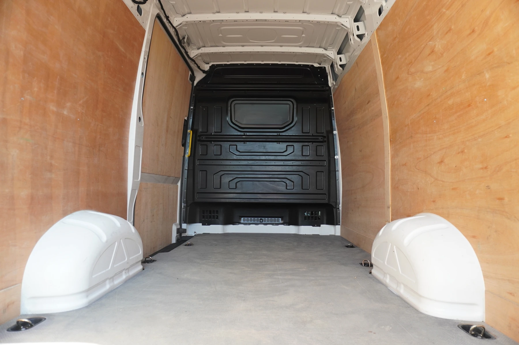 Volkswagen-Crafter-image-26