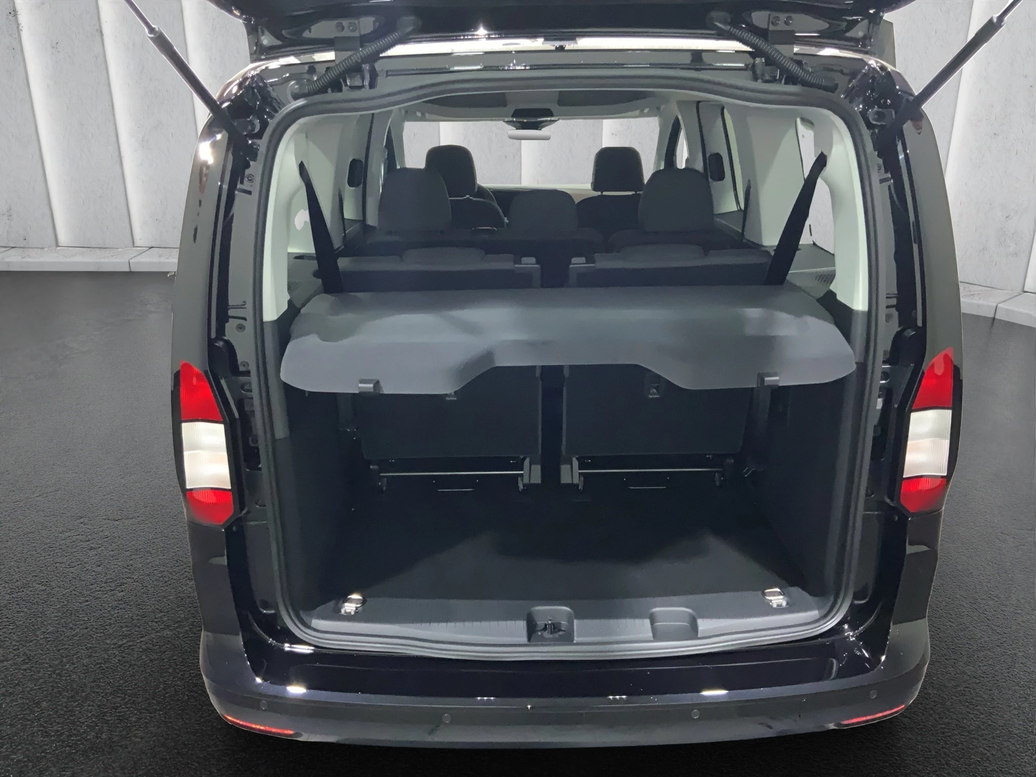 Ford-Tourneo Connect-image-16