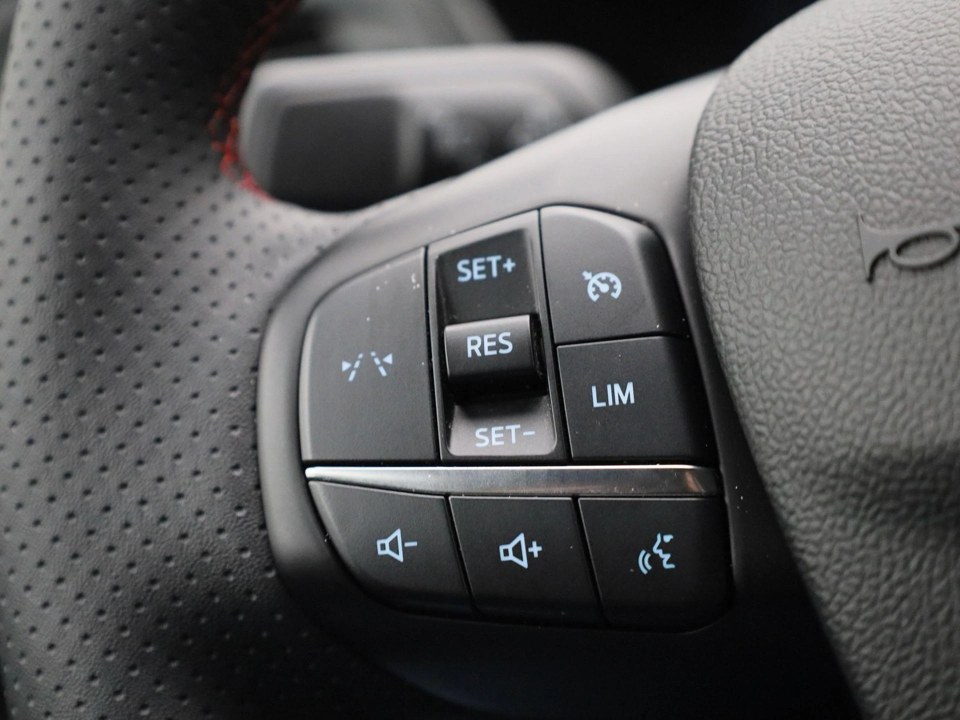 Ford-Kuga-image-17