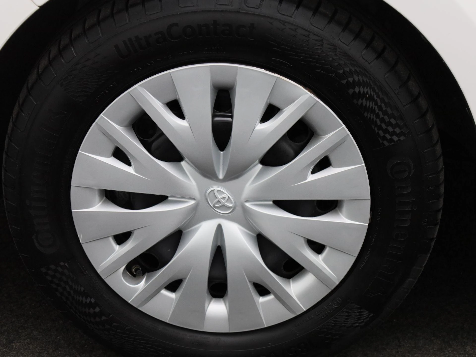 Toyota-Yaris-image-11