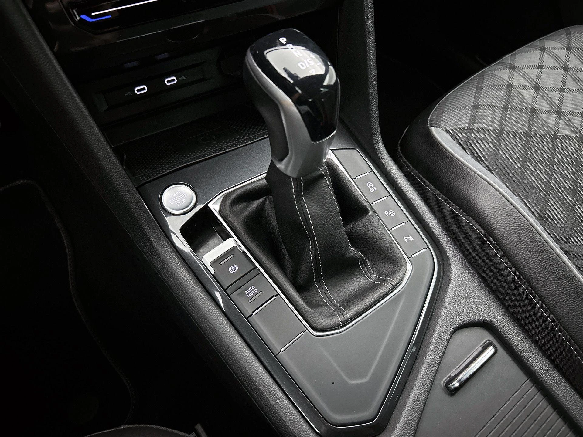 Volkswagen-Tiguan-image-26