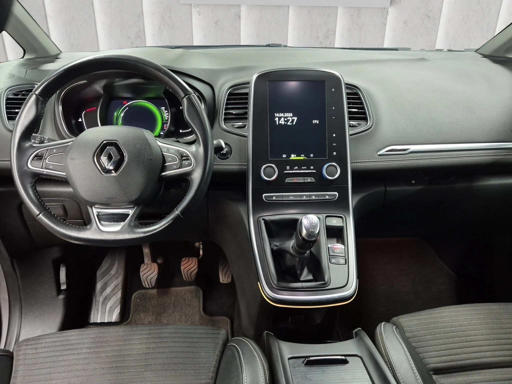 Renault-Grand Scénic-image-11