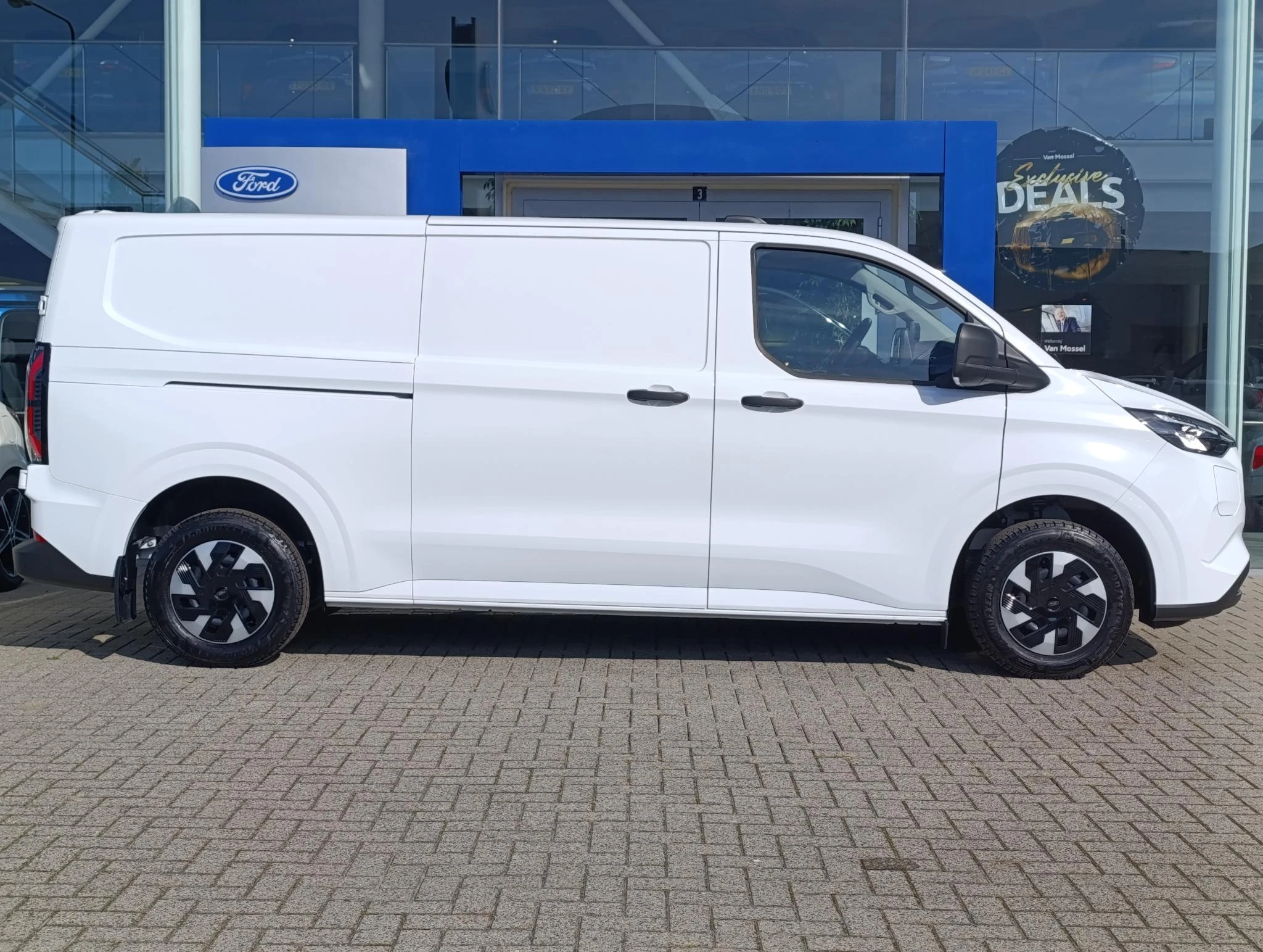 Ford-E-Transit-image-4