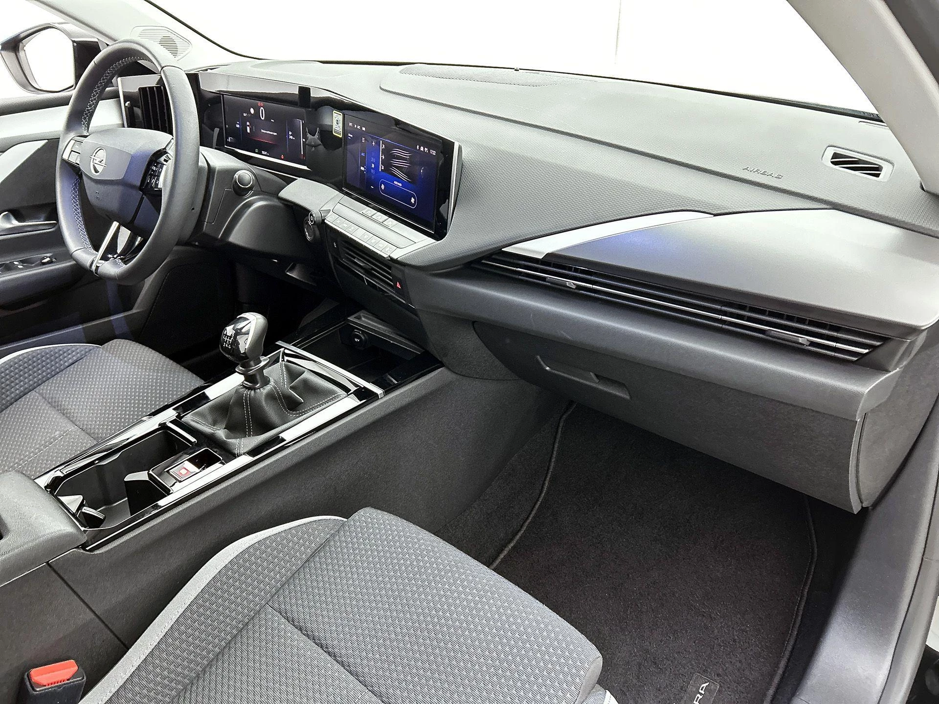 Opel-Astra-image-19