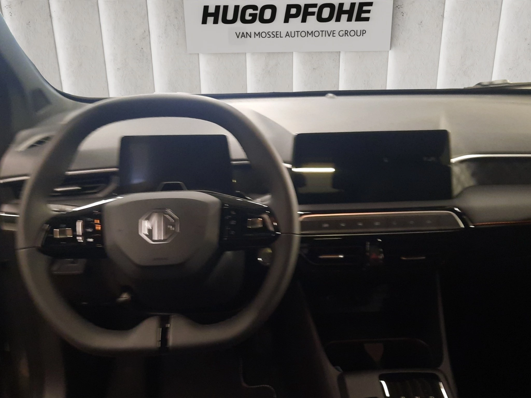 MG MG3 Luxury 1.5 Hybrid+ Aut. | LED | ACC | RFK | SHZ | PDC | LMF | Klima