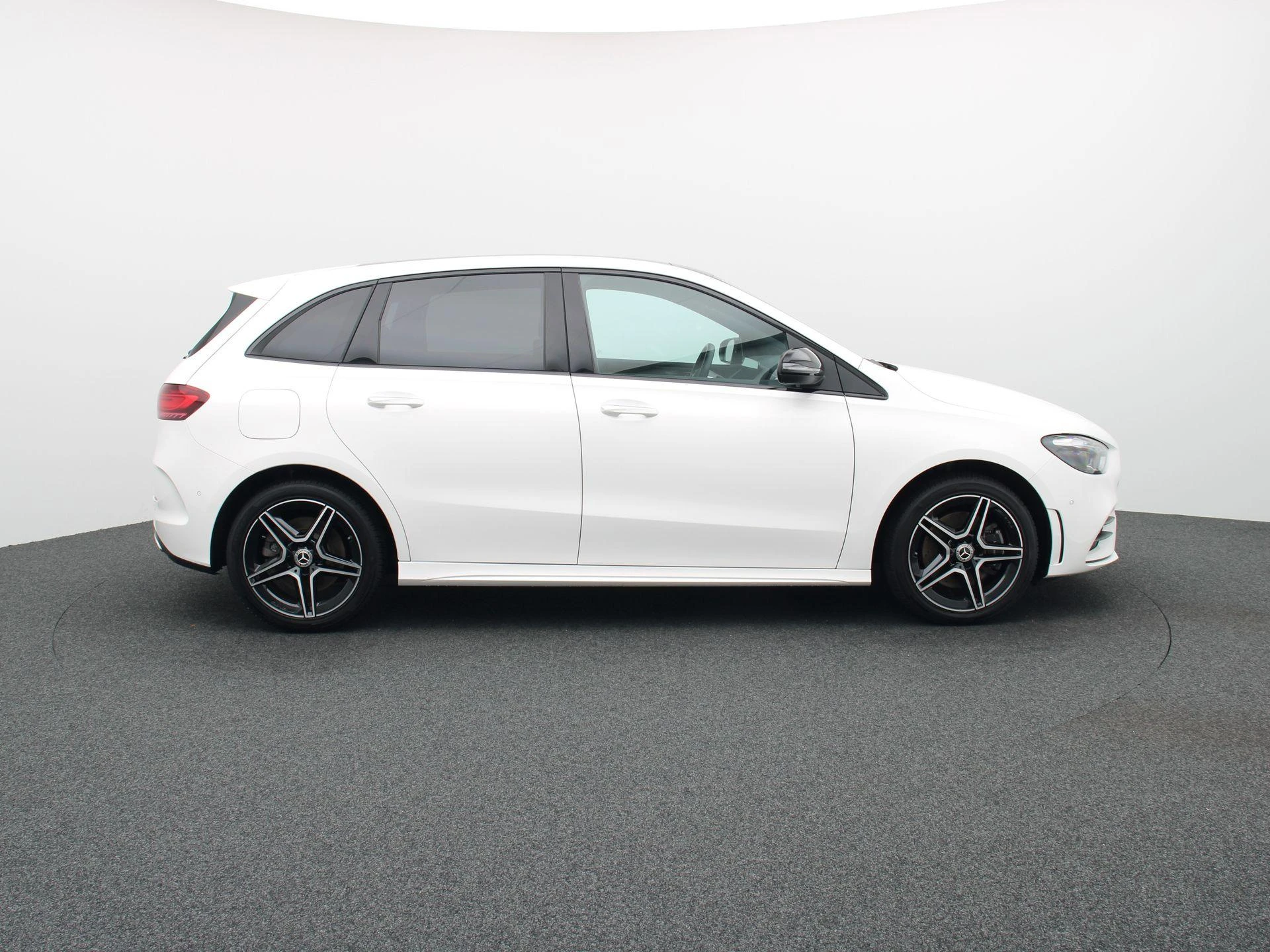 Mercedes-Benz-Classe B-image-5