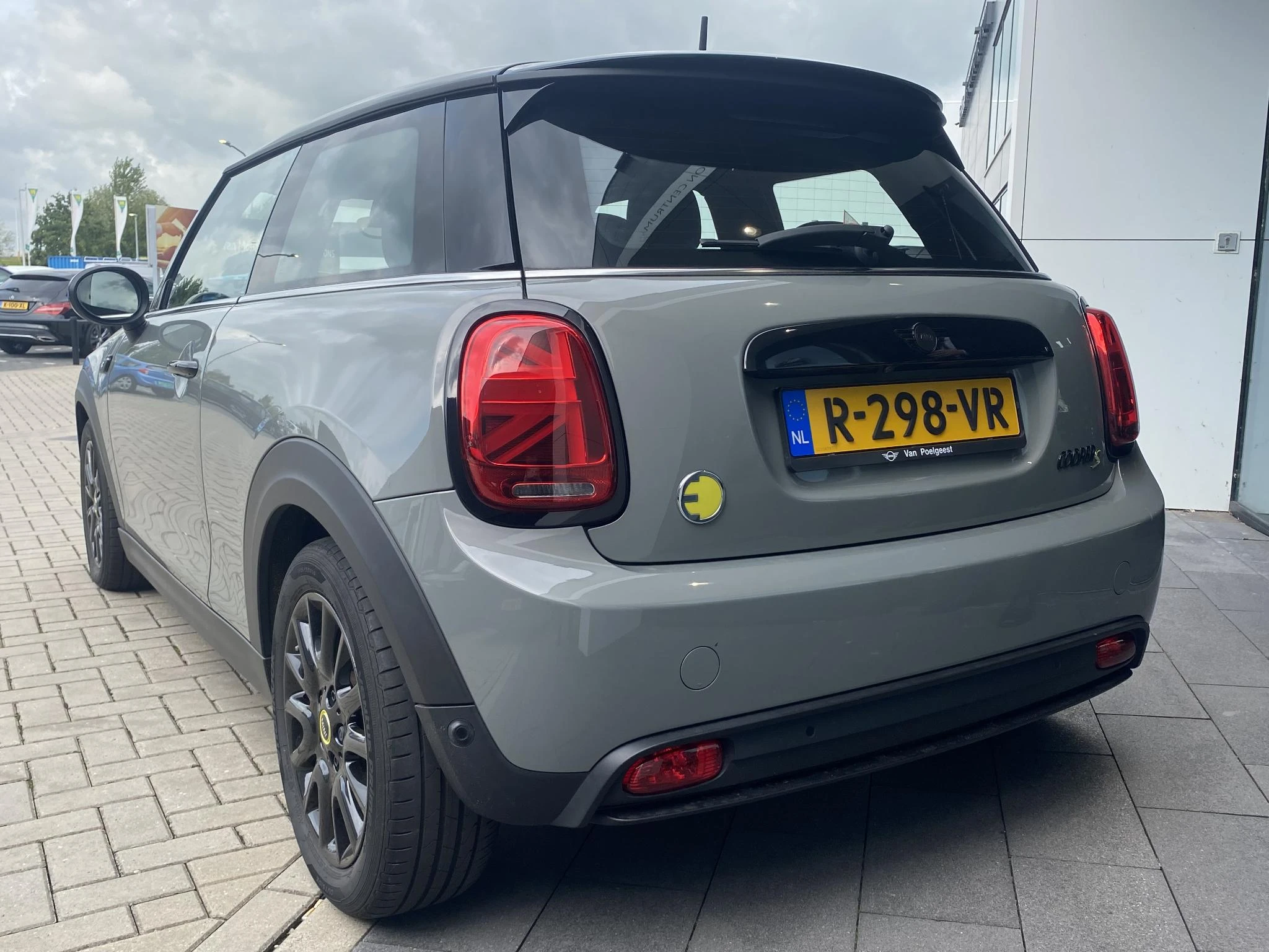 MINI-Electric-image-2