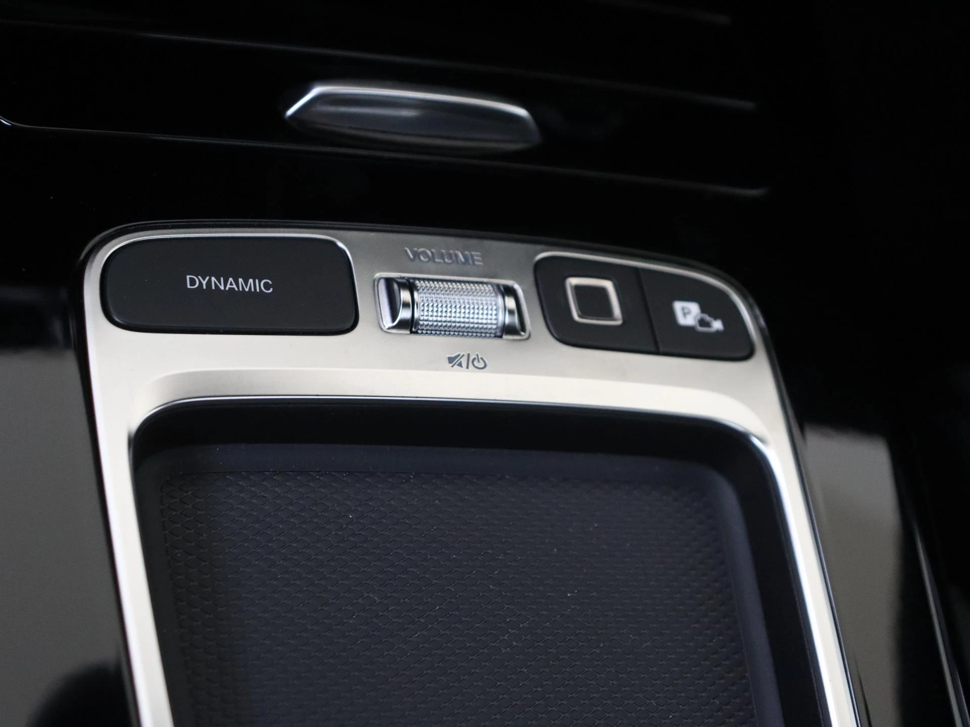 Mercedes-Benz A-Klasse 250 e Business Solution AMG