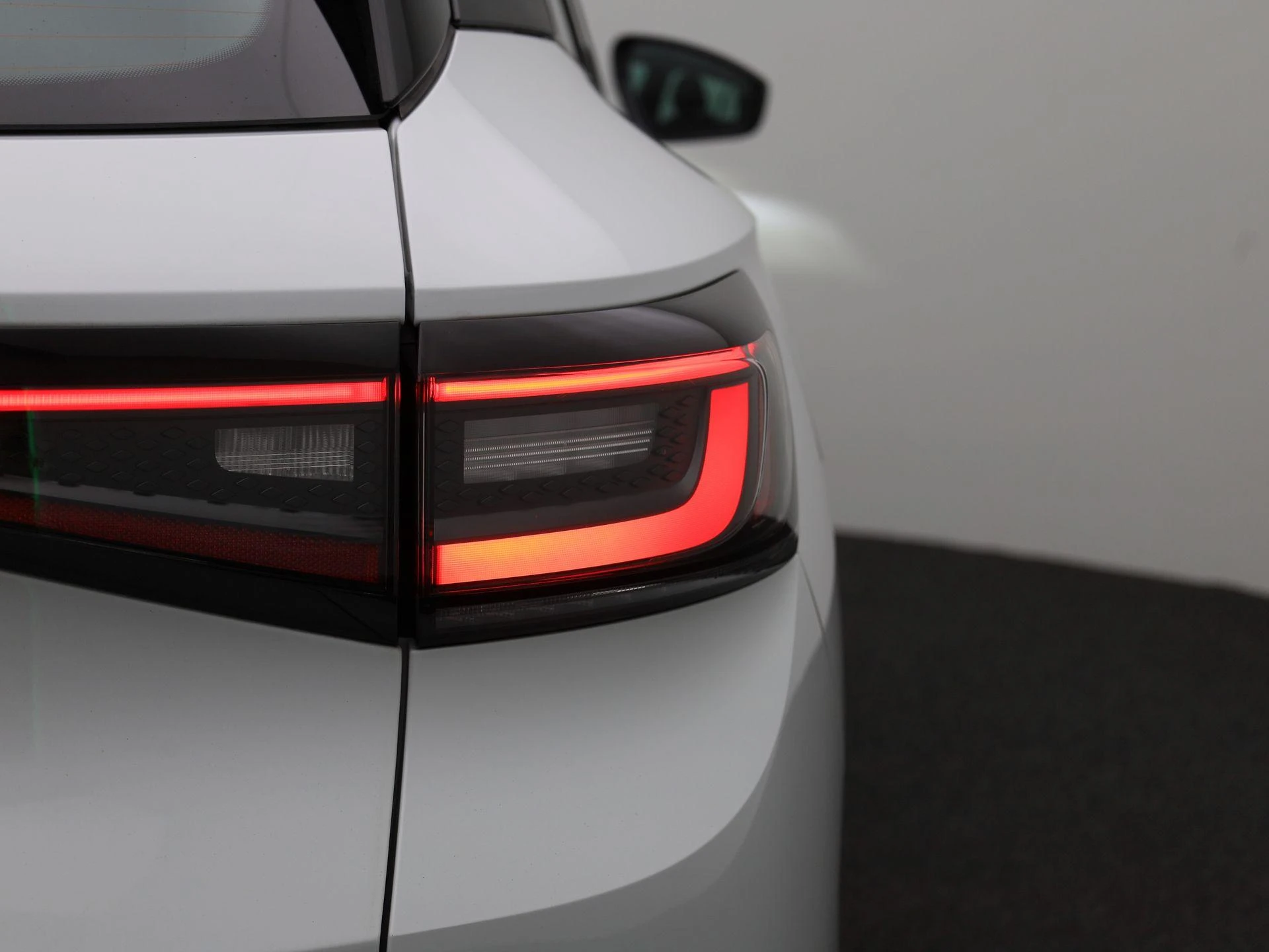 Volkswagen-ID.4-image-37