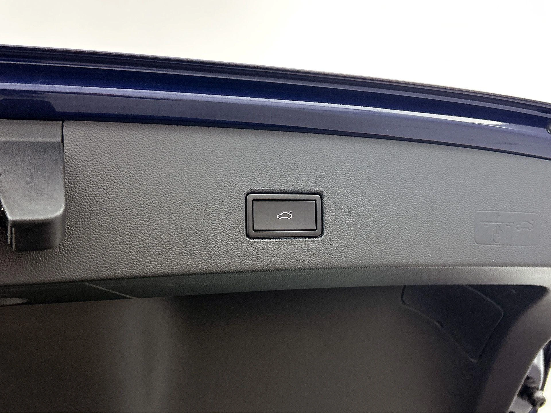 Volkswagen-T-Roc-image-23