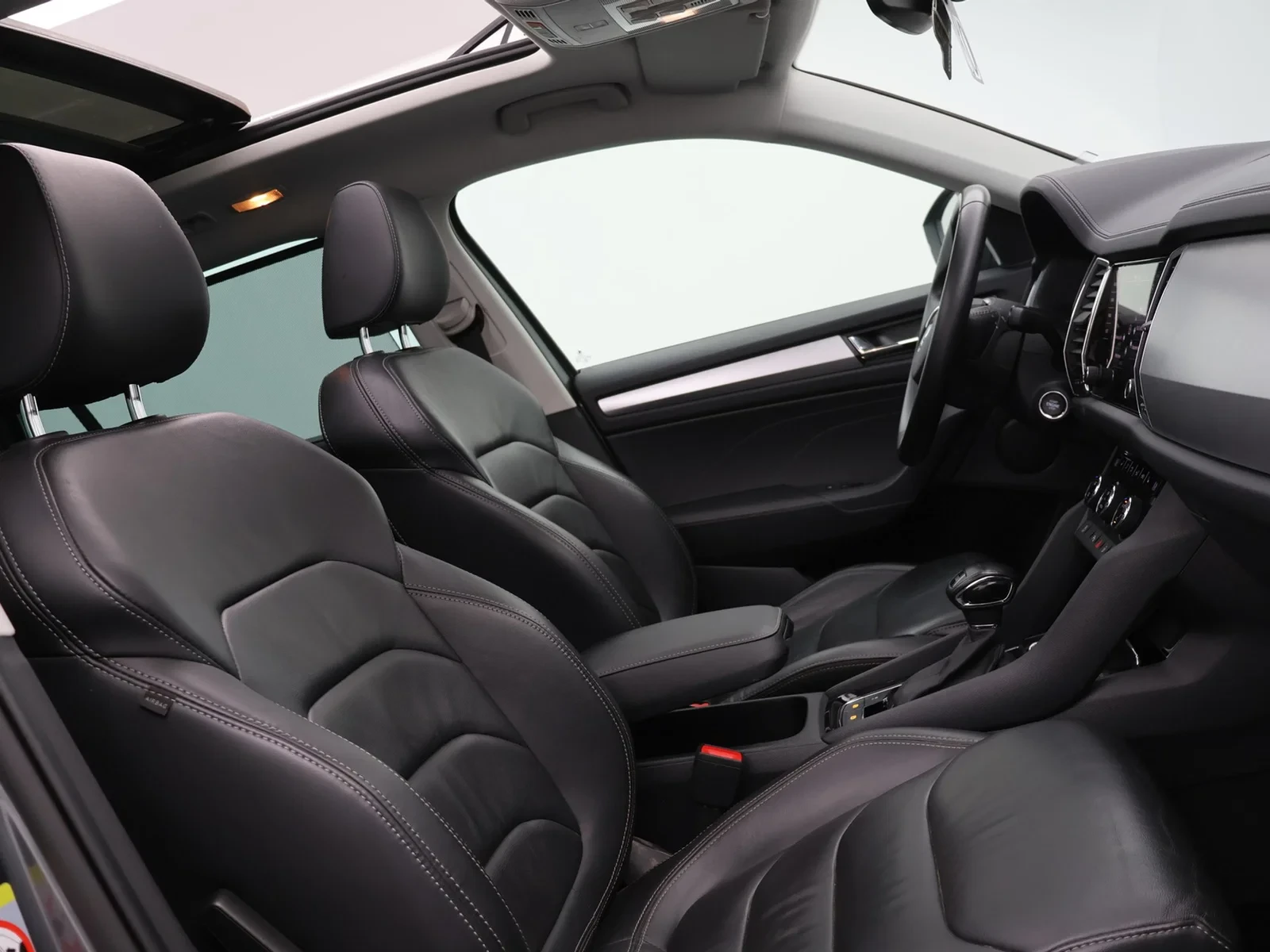Škoda Kodiaq Kodiaq Clever 1.5TSI 150PK *AUTOMAAT*¨PANODAK*TREKHAAK*LEDER*CAMERA*PDC*CRUISE*NAVI*...*