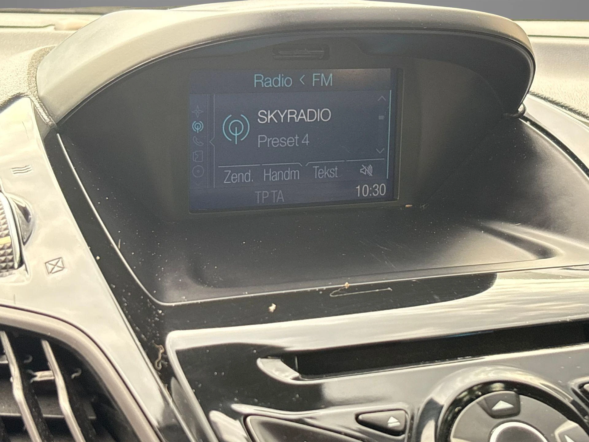 Ford-B-MAX-image-22