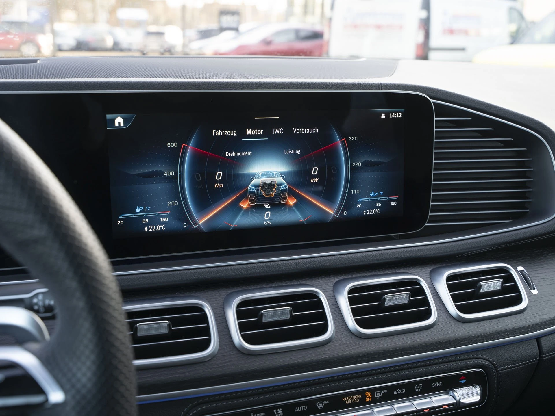 Mercedes-Benz-GLE-image-17