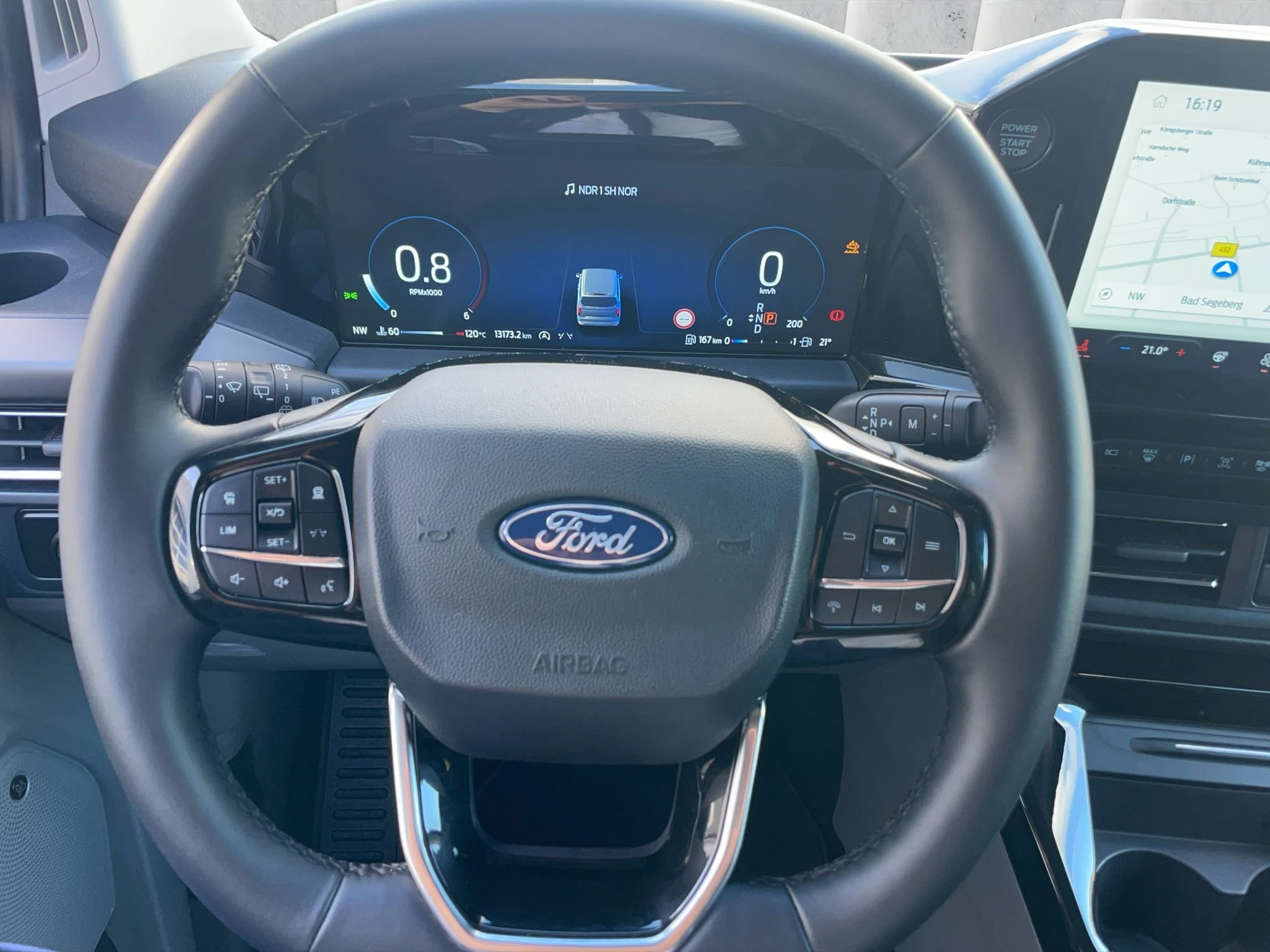 Ford-Tourneo Custom-image-15