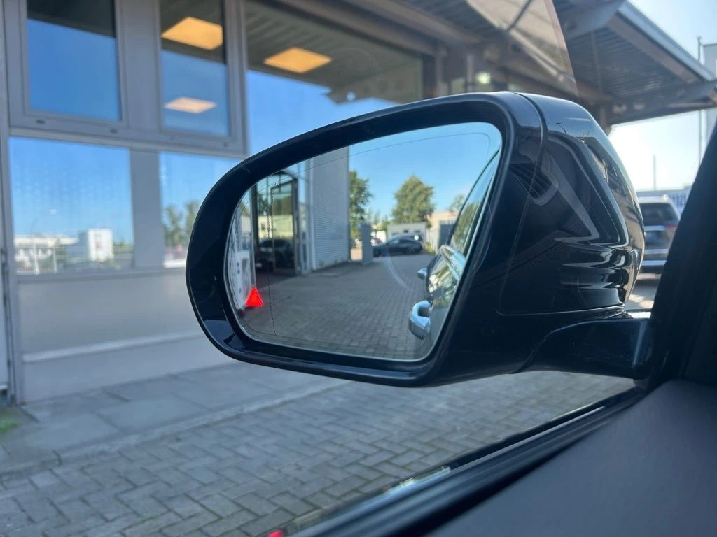 Mercedes-AMG-E-Klasse 53-image-19