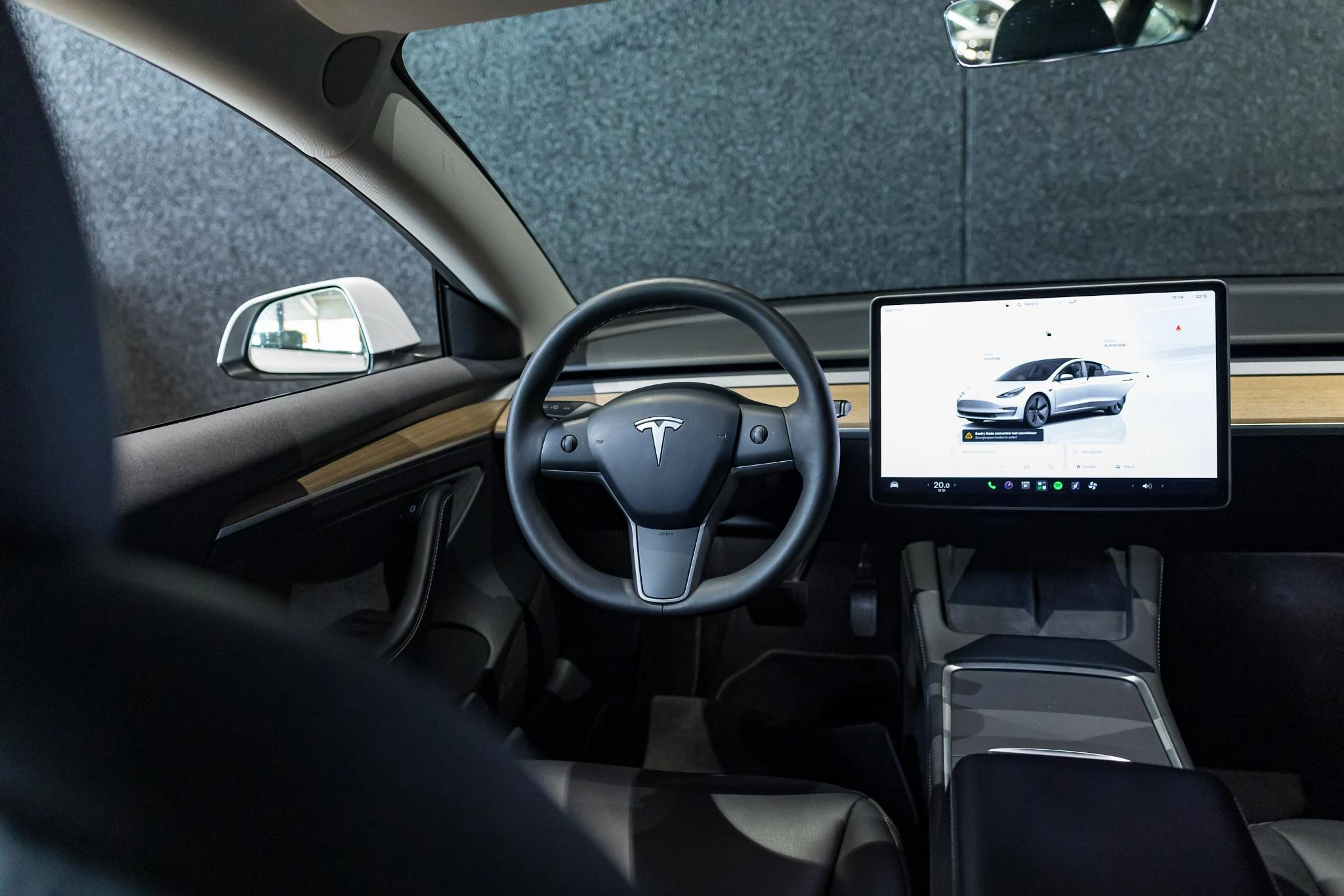 Tesla-Model 3-image-23