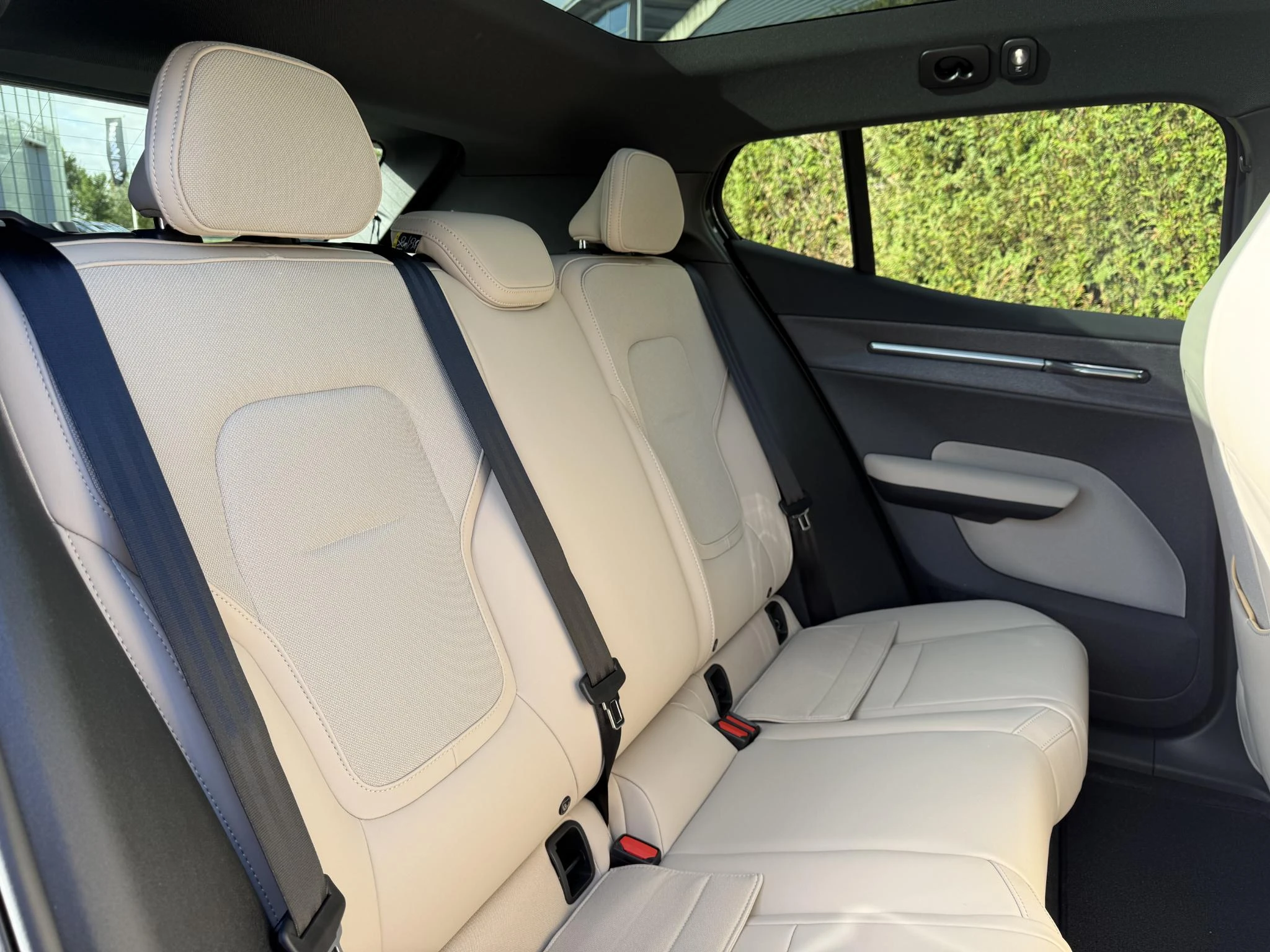 Volvo-EX30-image-11