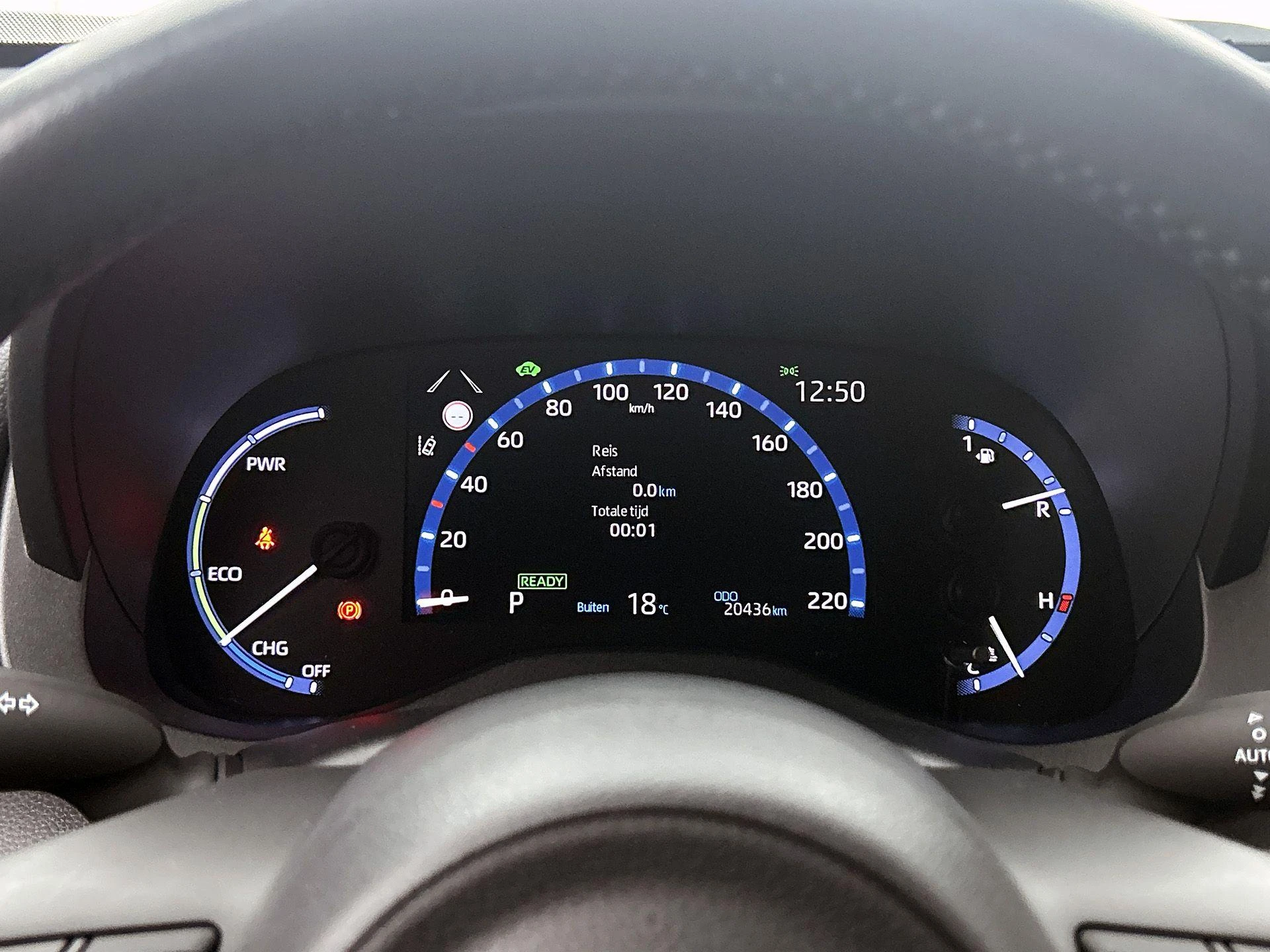 Toyota-Yaris Cross-image-13