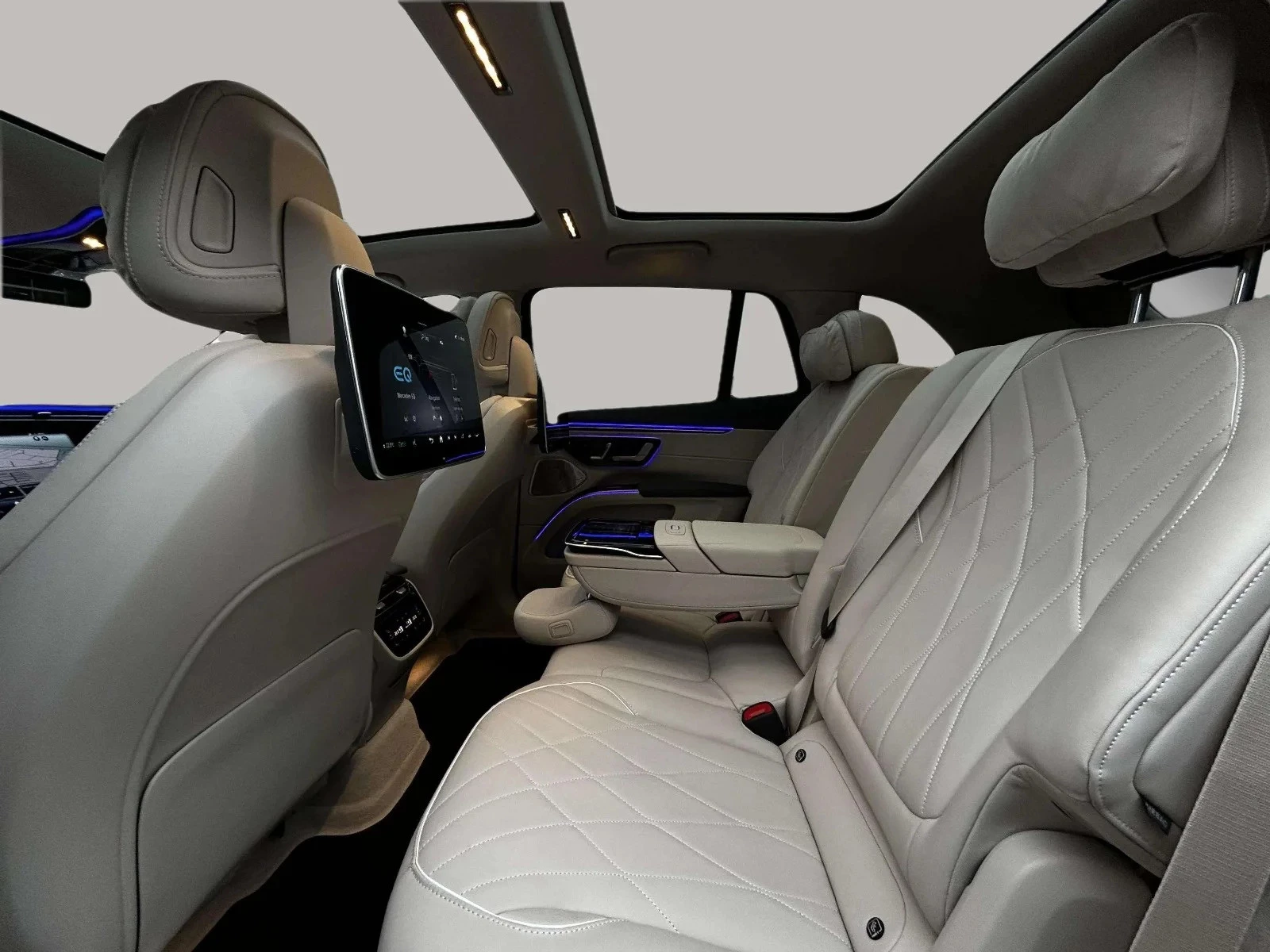 Mercedes-Benz-EQS-image-14