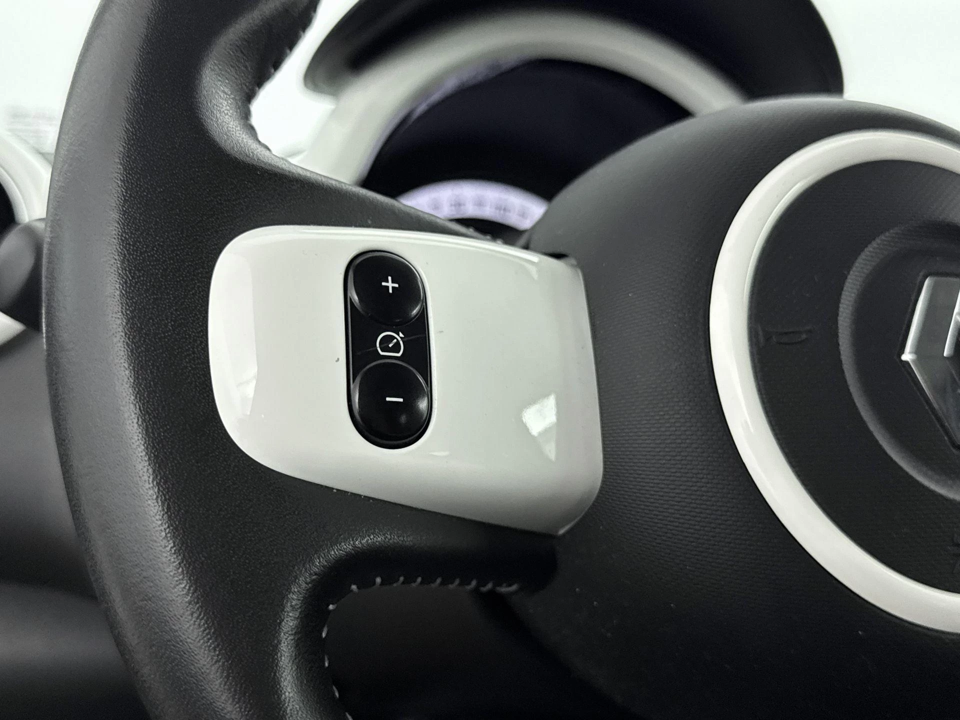 Renault-Twingo-image-7