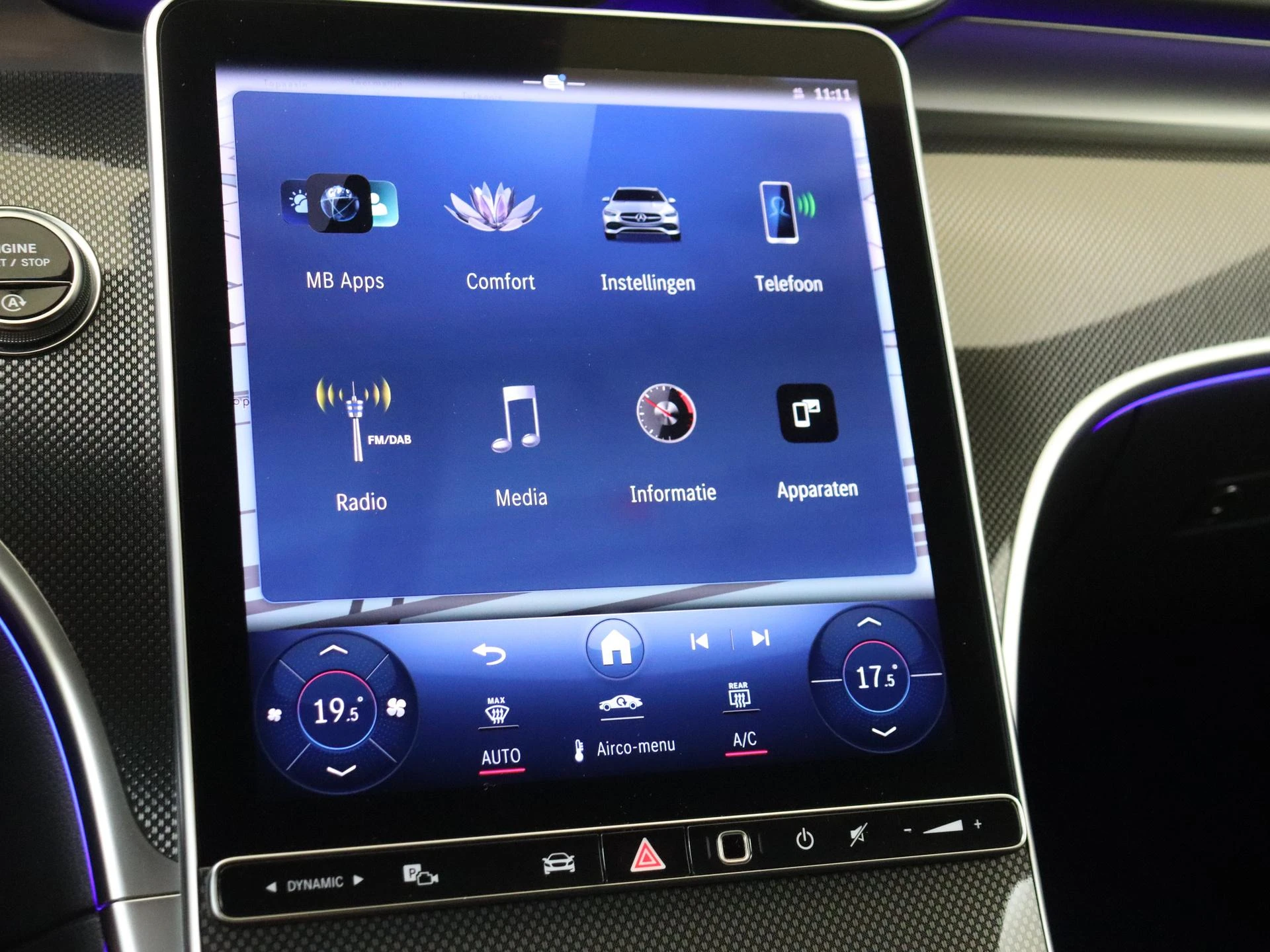 Mercedes-Benz-C-Klasse-image-16