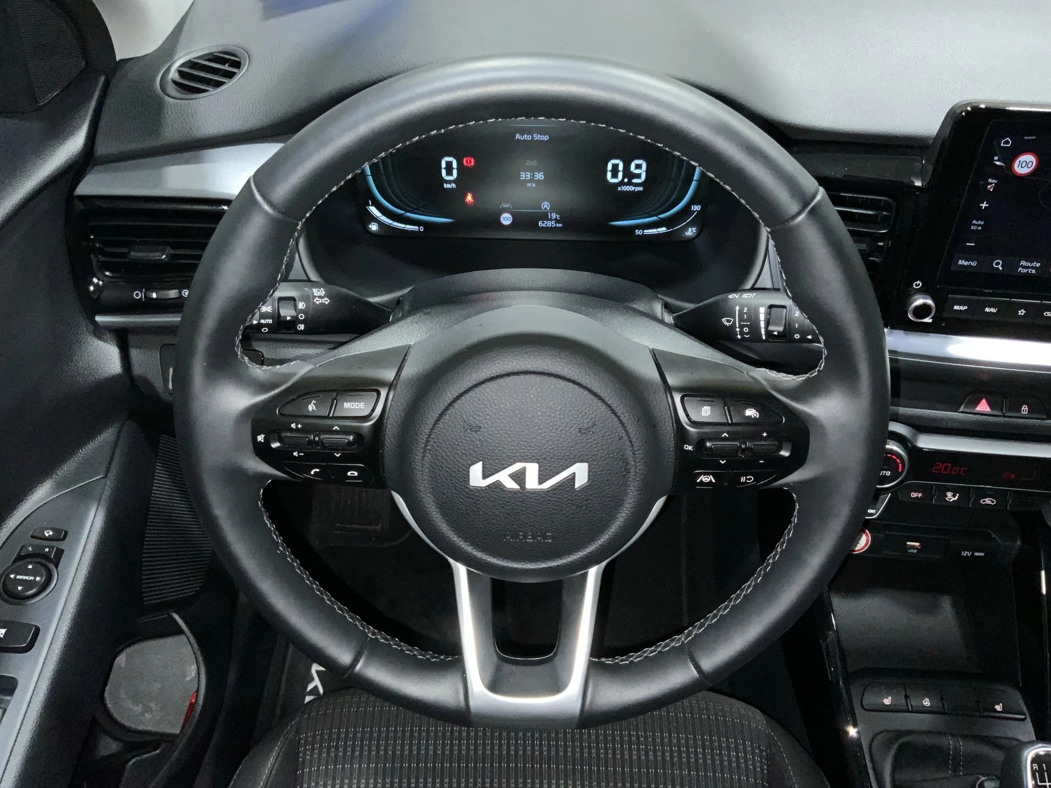 Kia-Stonic-image-12