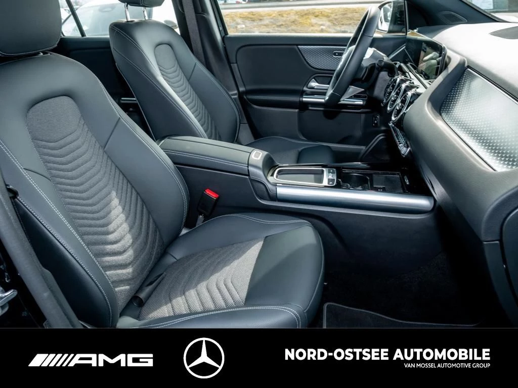 Mercedes-Benz-GLA-image-9