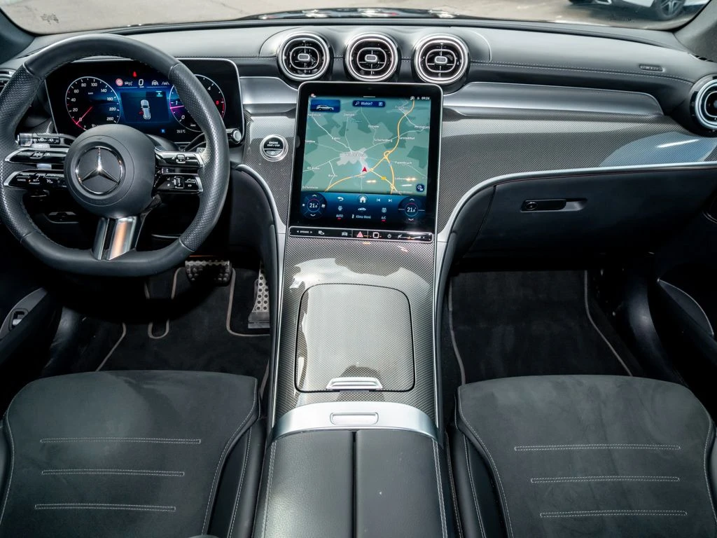 Mercedes-Benz-GLC 300 d-image-13