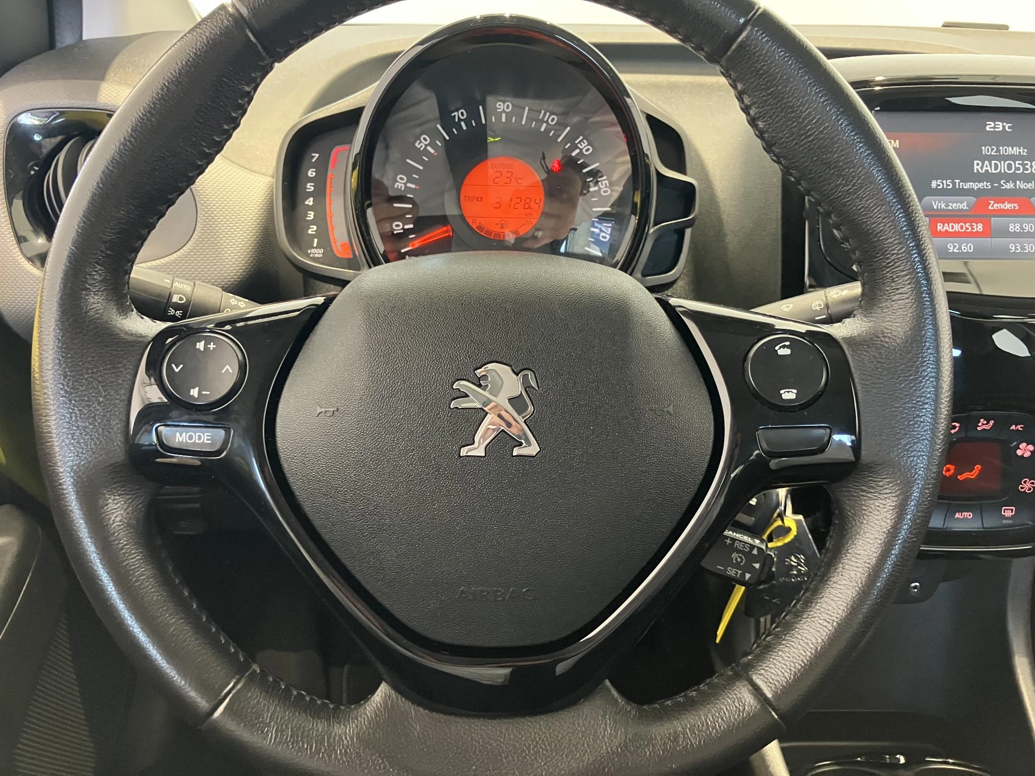 Peugeot 108 1.0 e-VTi Allure