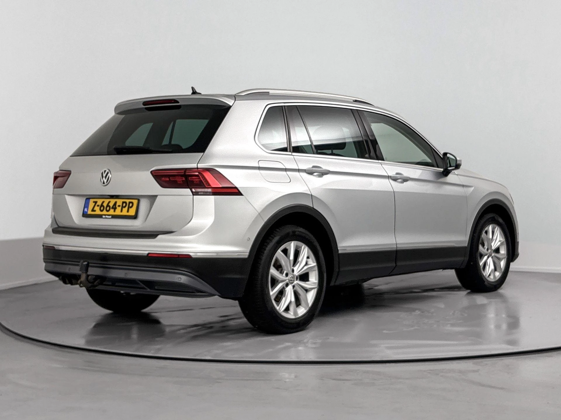 Volkswagen-Tiguan-image-3