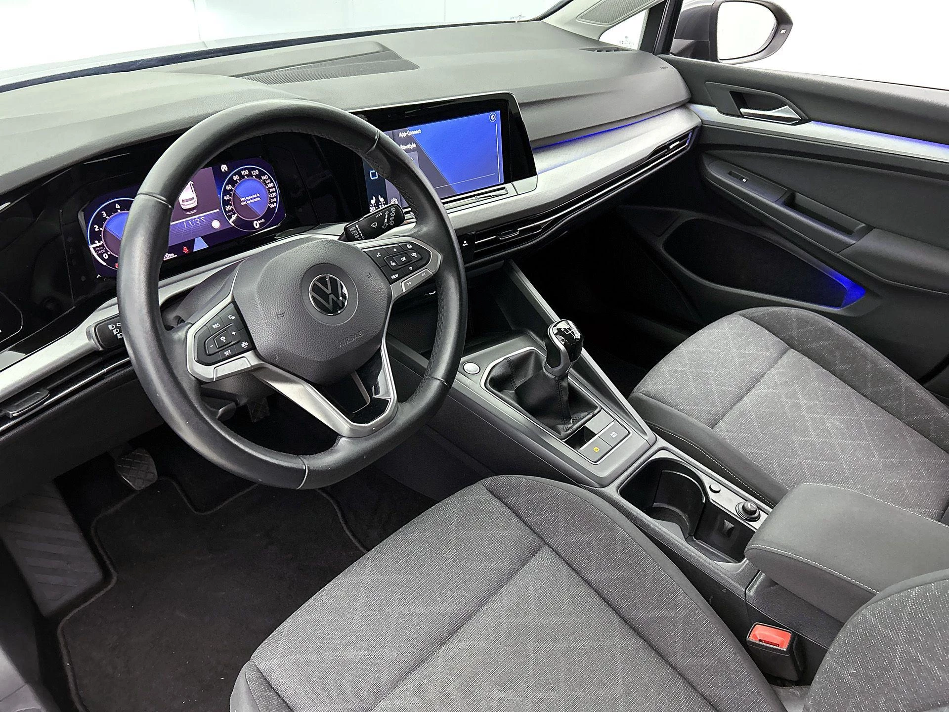 Volkswagen-Golf-image-17