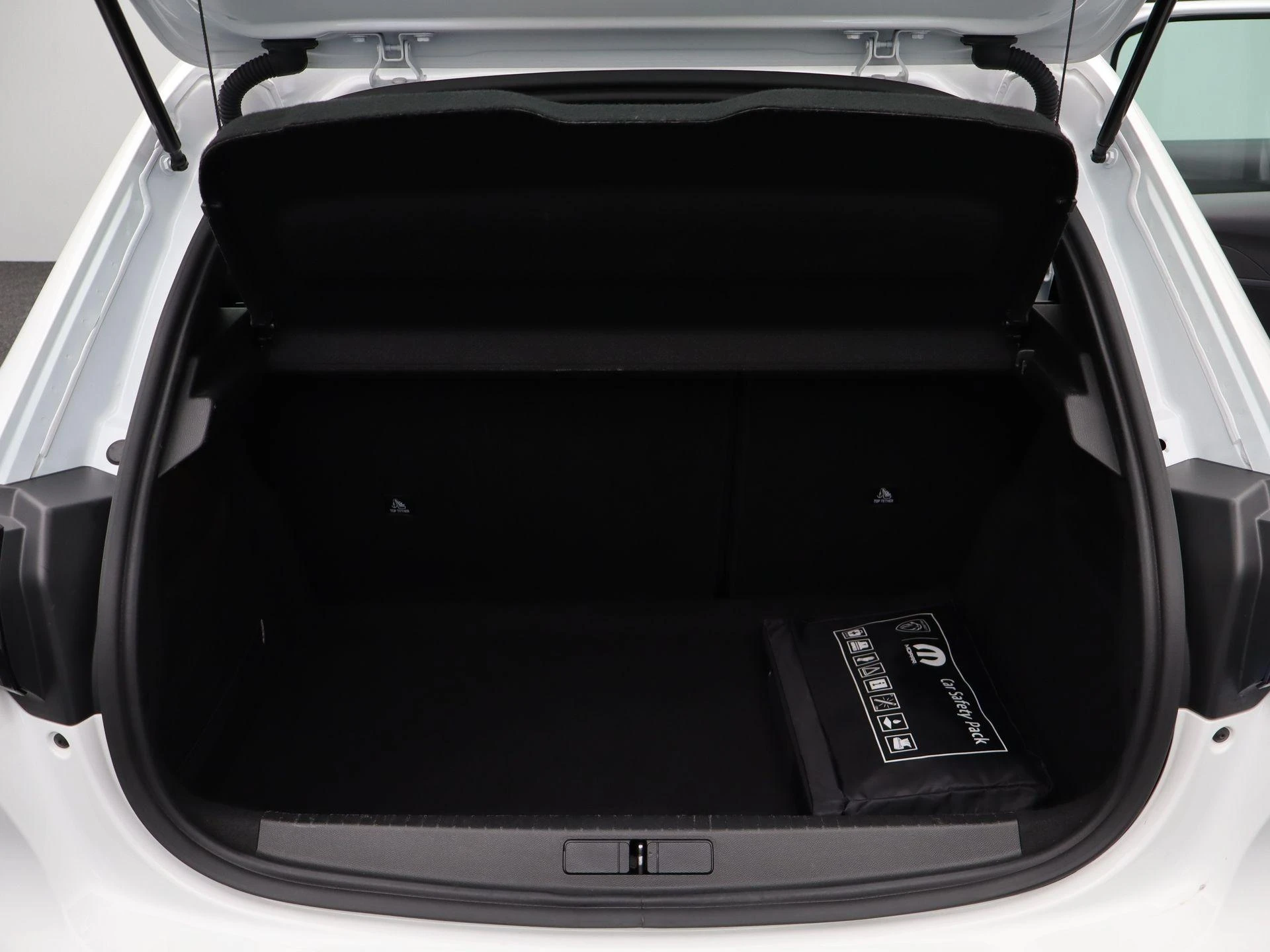 Peugeot-208-image-24
