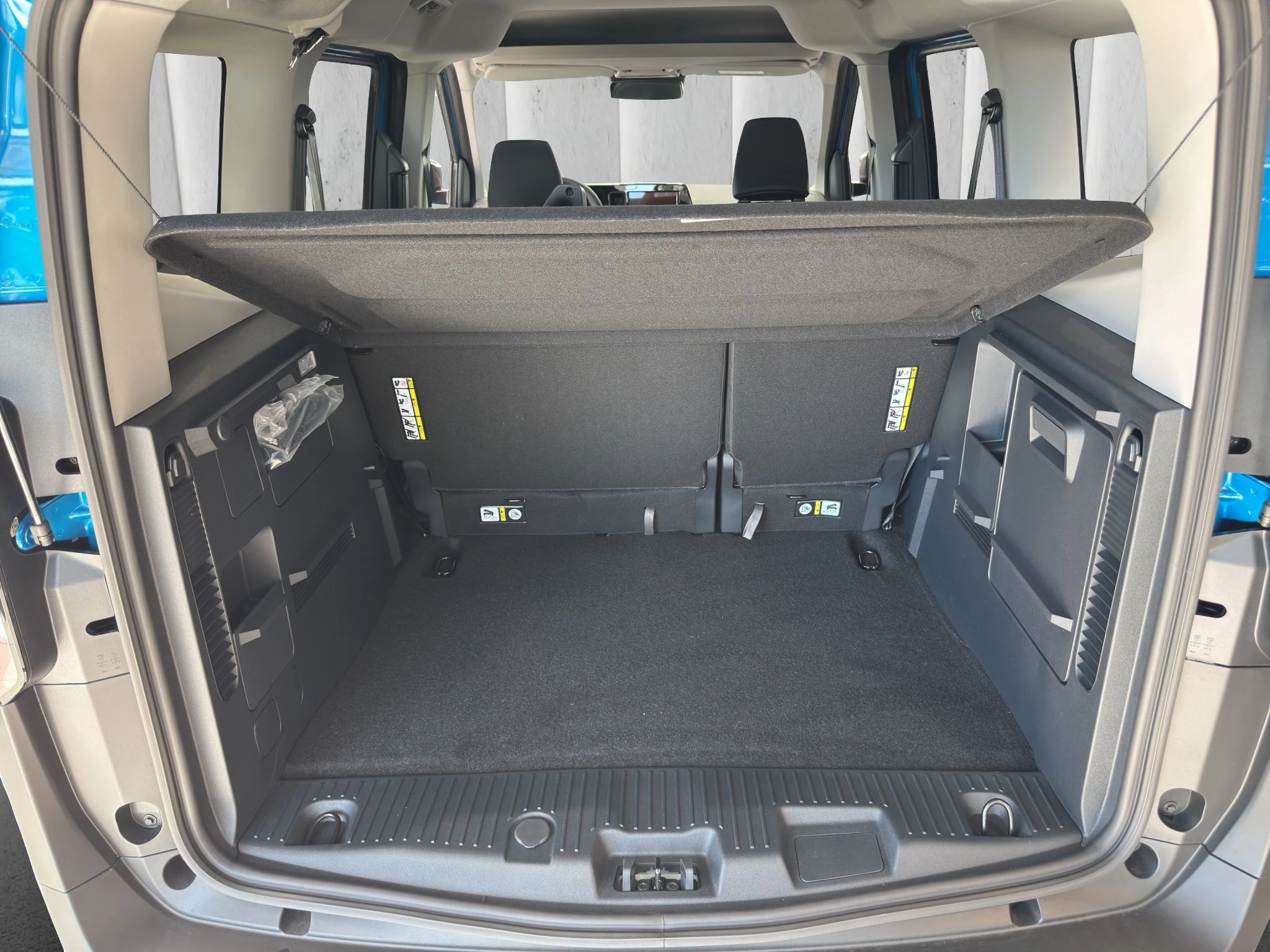 Ford Tourneo Courier Active 1.0 EcoBoost 92 kW Auto Kompaktvan. 5-türig