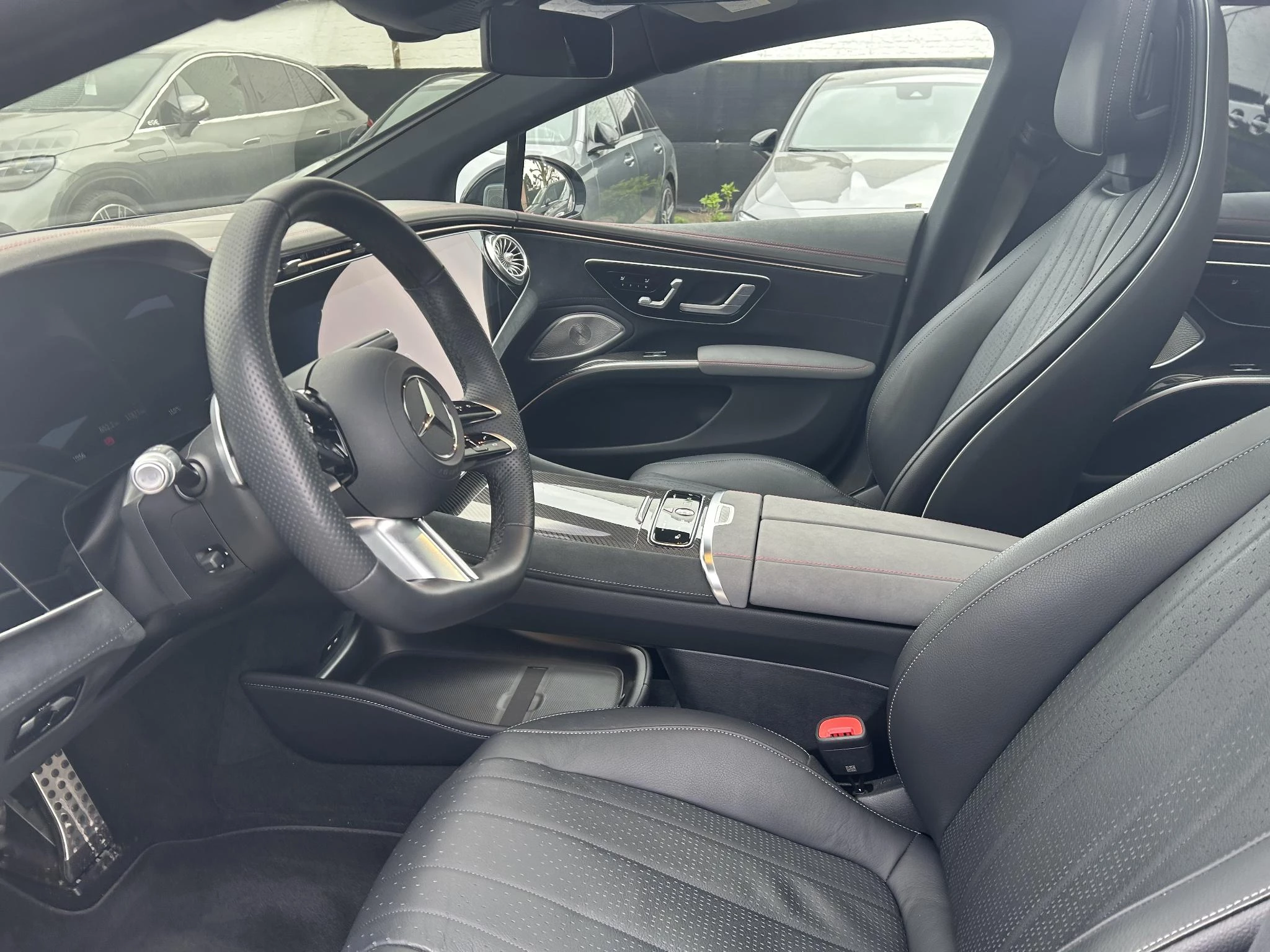 Mercedes-Benz-EQS-image-9