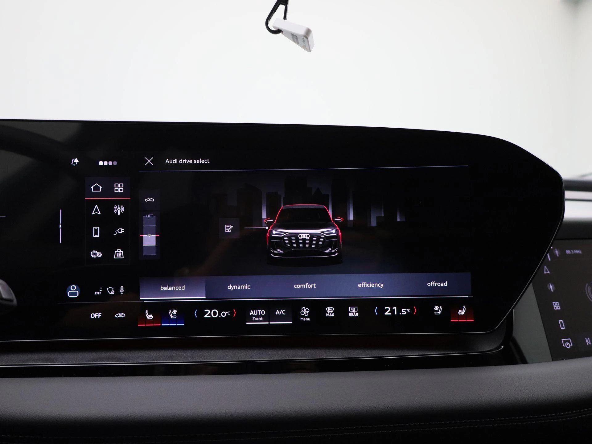 Audi-Q6 e-tron-image-31