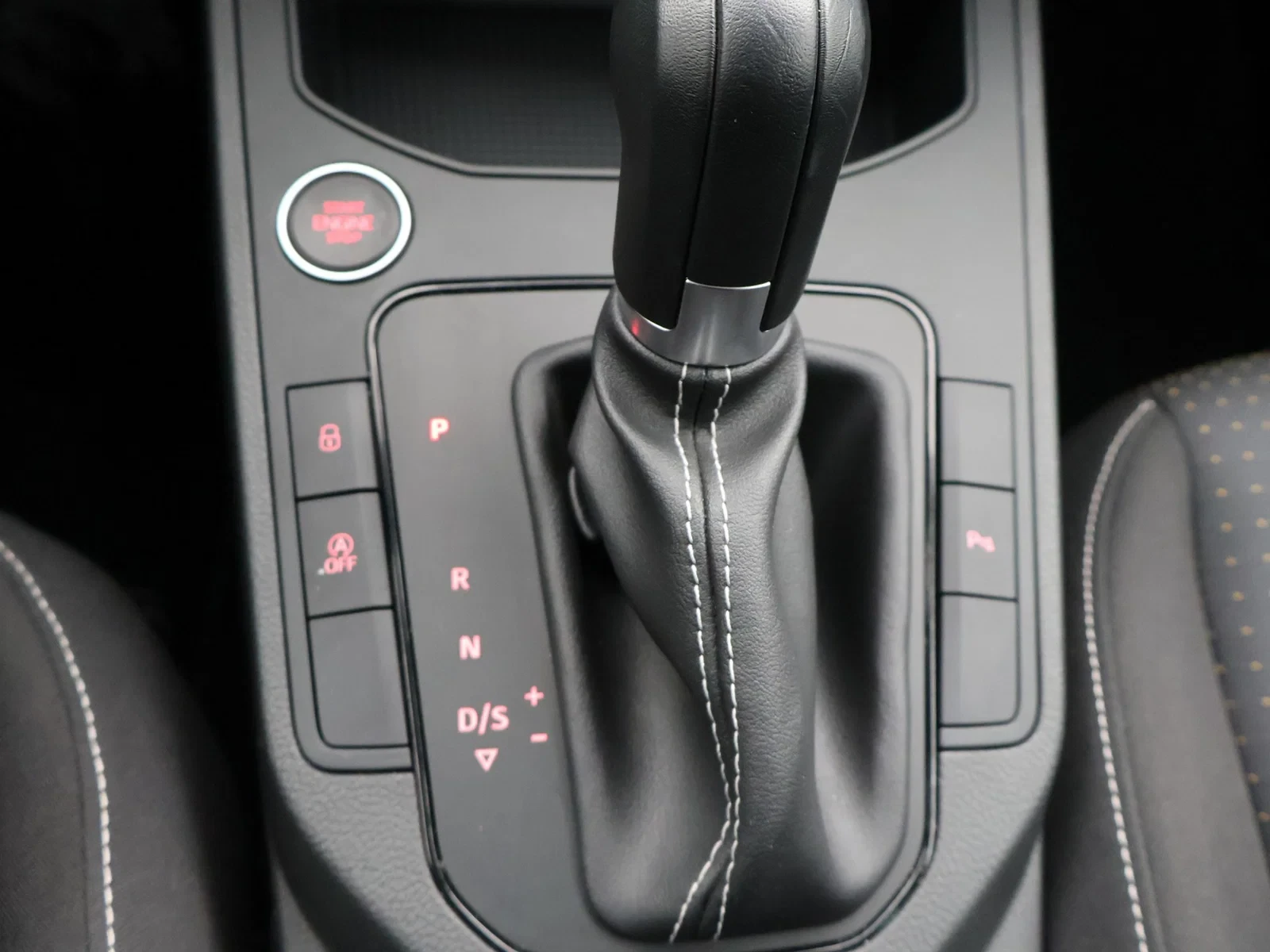 SEAT Ibiza 5P/D Ibiza 40th Anniversary Edition 1.0TSI 115PK *AUTOMAAT*VIRTUAL COCKPIT*CAMERA*PDC*APP-CONNECT*CRUISE*