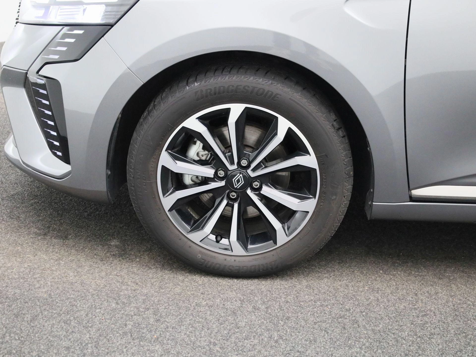 Renault-Clio-image-13