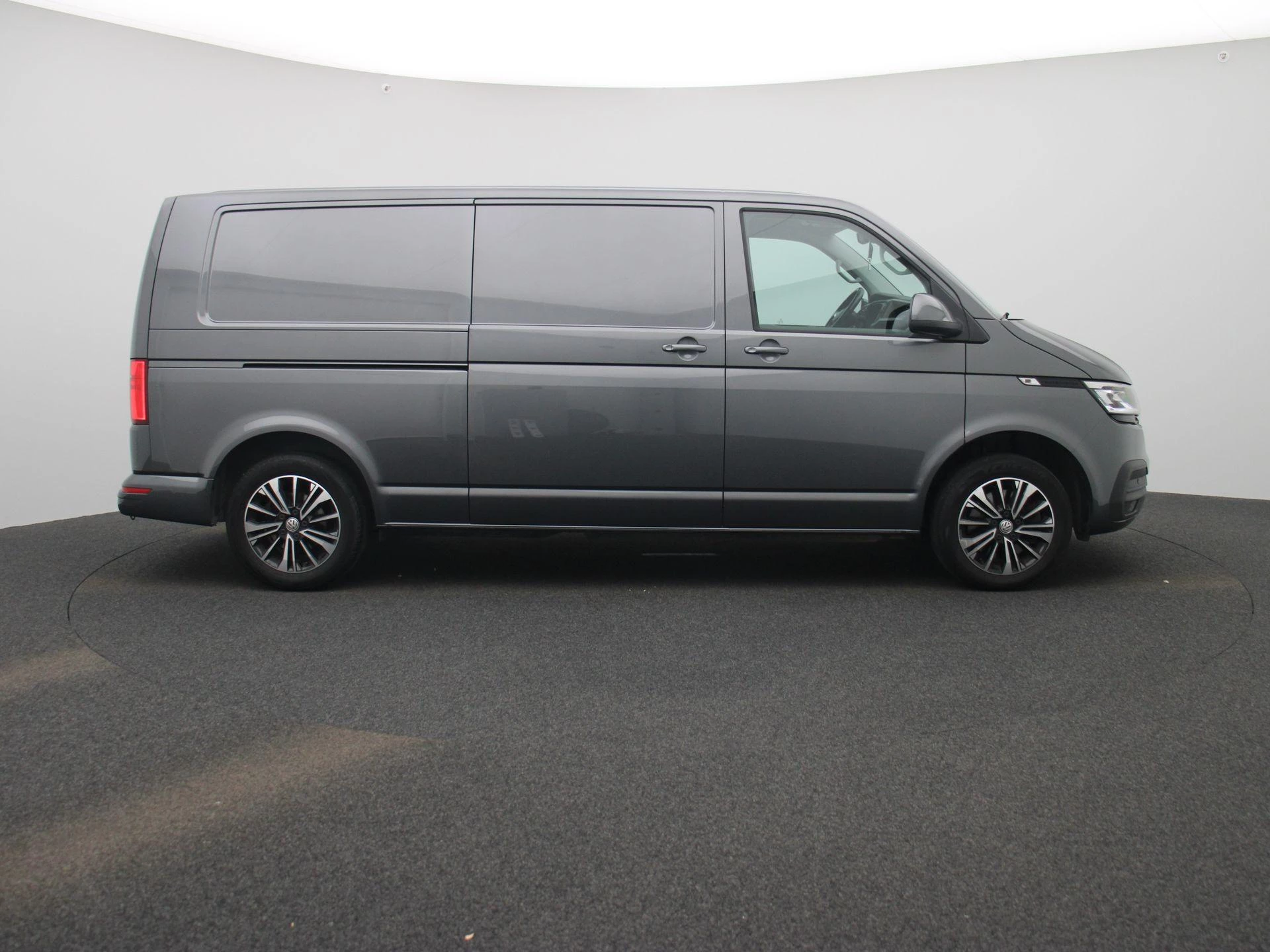Volkswagen Transporter 2.0 TDI L2H1 204PK